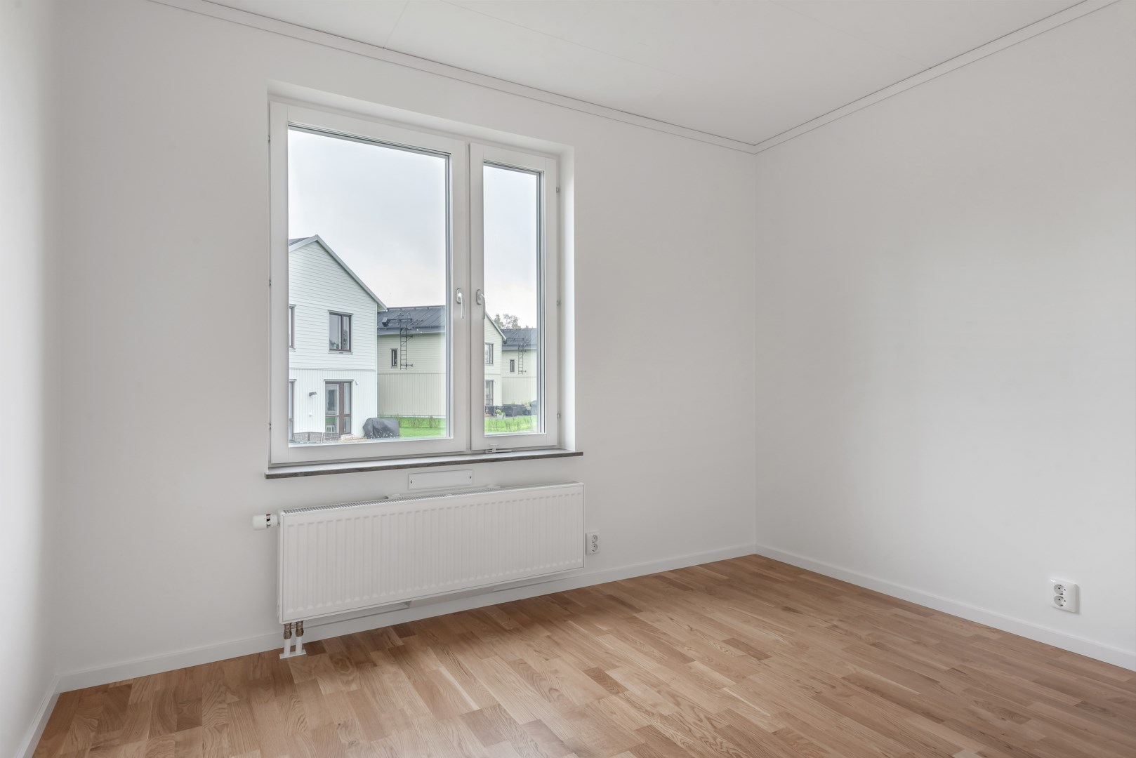 Bostadsbild från Idegransvägen 4, Till salu i Skölsta, Uppsala