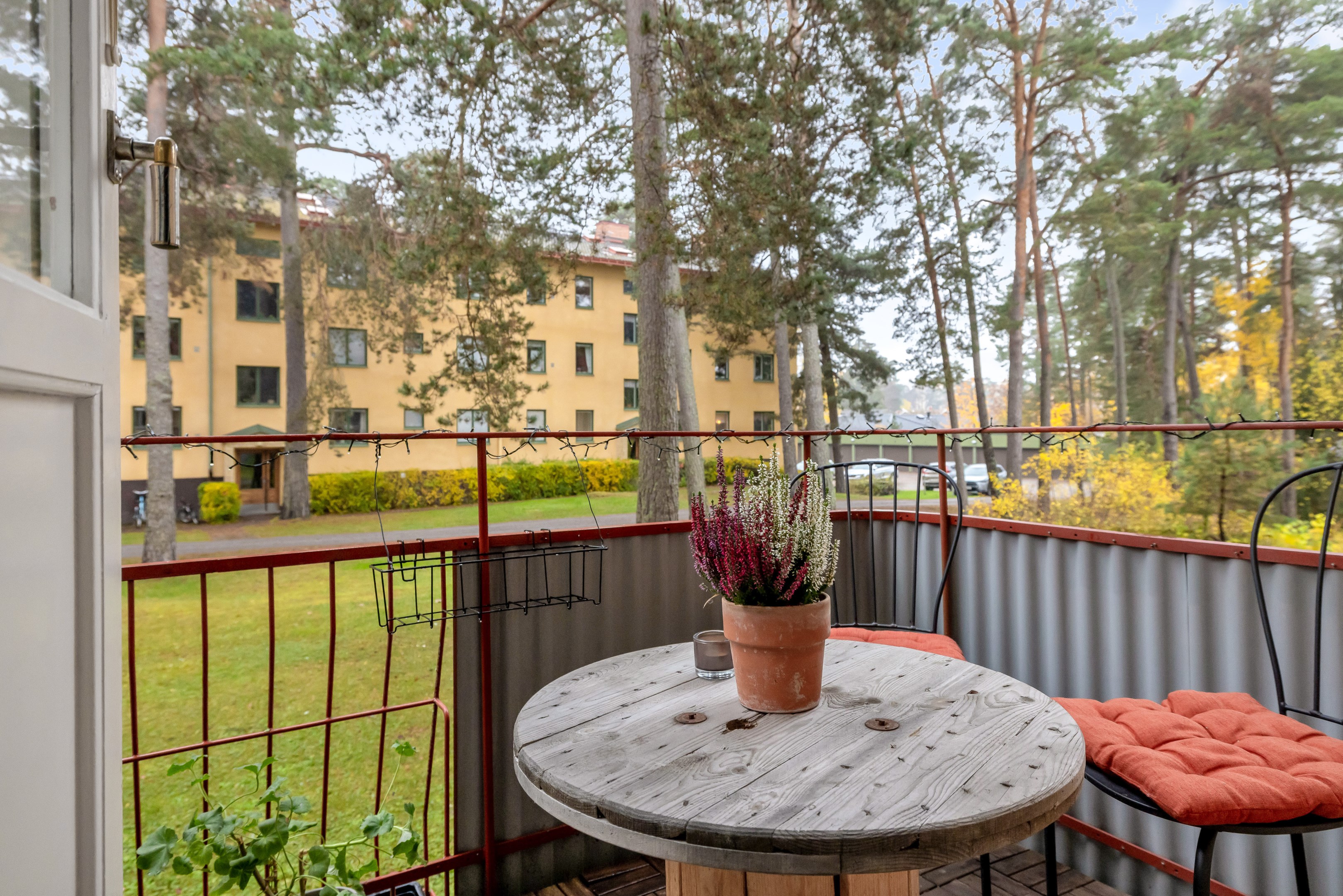 Bostadsbild från Lindsbergsgatan 13B, Snart till salu i Sommarro, Uppsala