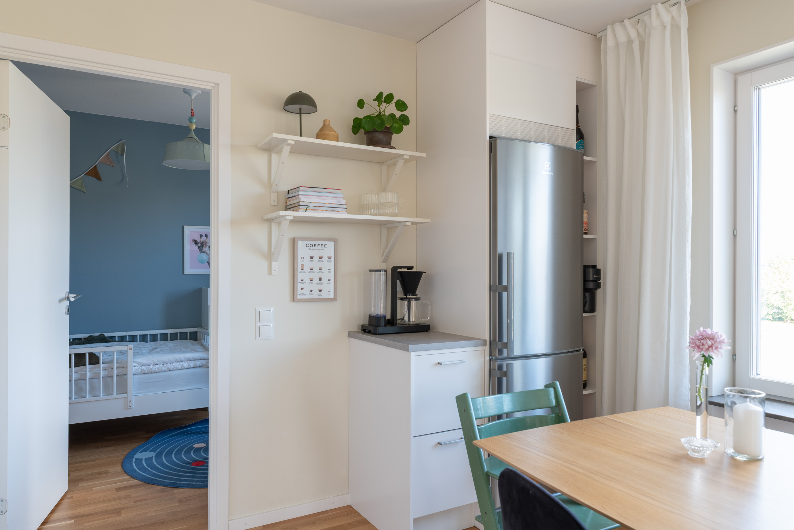 Bostadsbild från Tujagatan 9, Såld i Skiljebo, Västerås