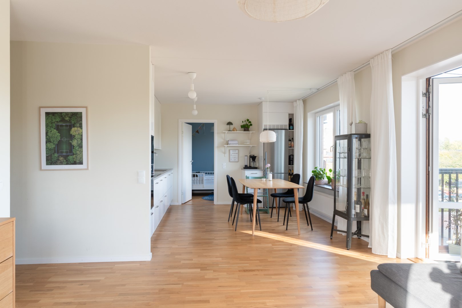 Bostadsbild från Tujagatan 9, Såld i Skiljebo, Västerås