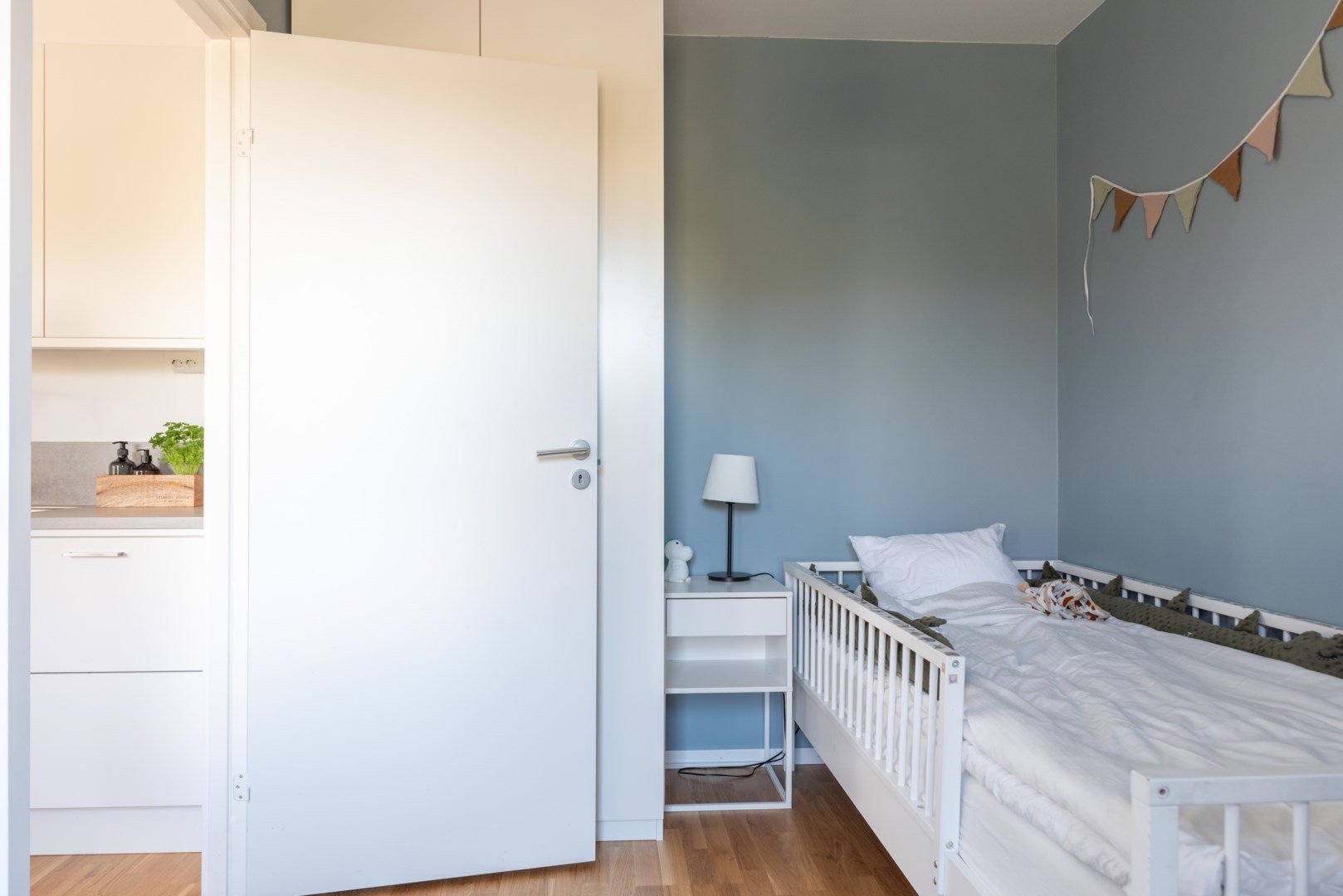 Bostadsbild från Tujagatan 9, Såld i Skiljebo, Västerås