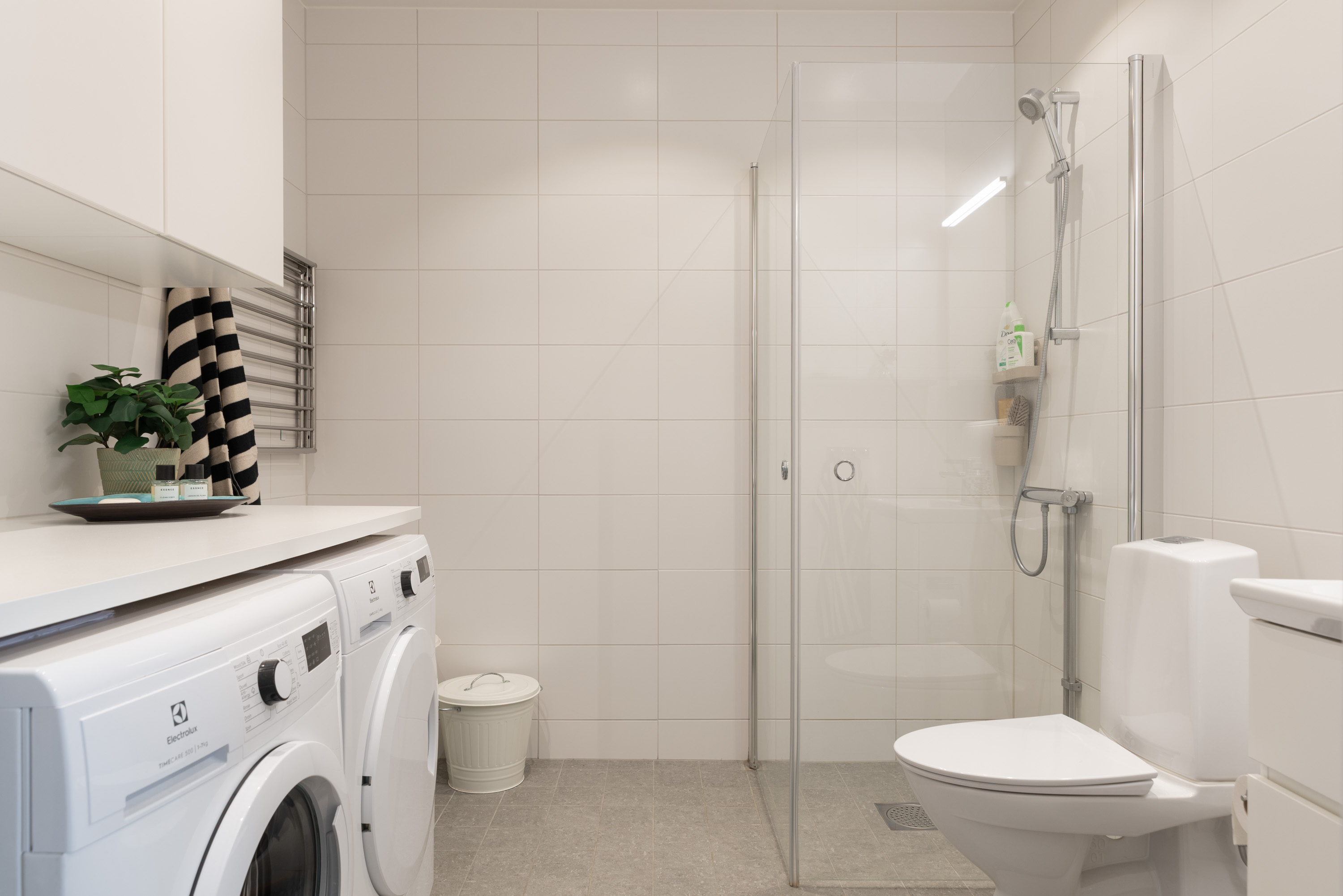 Bostadsbild från Tujagatan 9, Såld i Skiljebo, Västerås