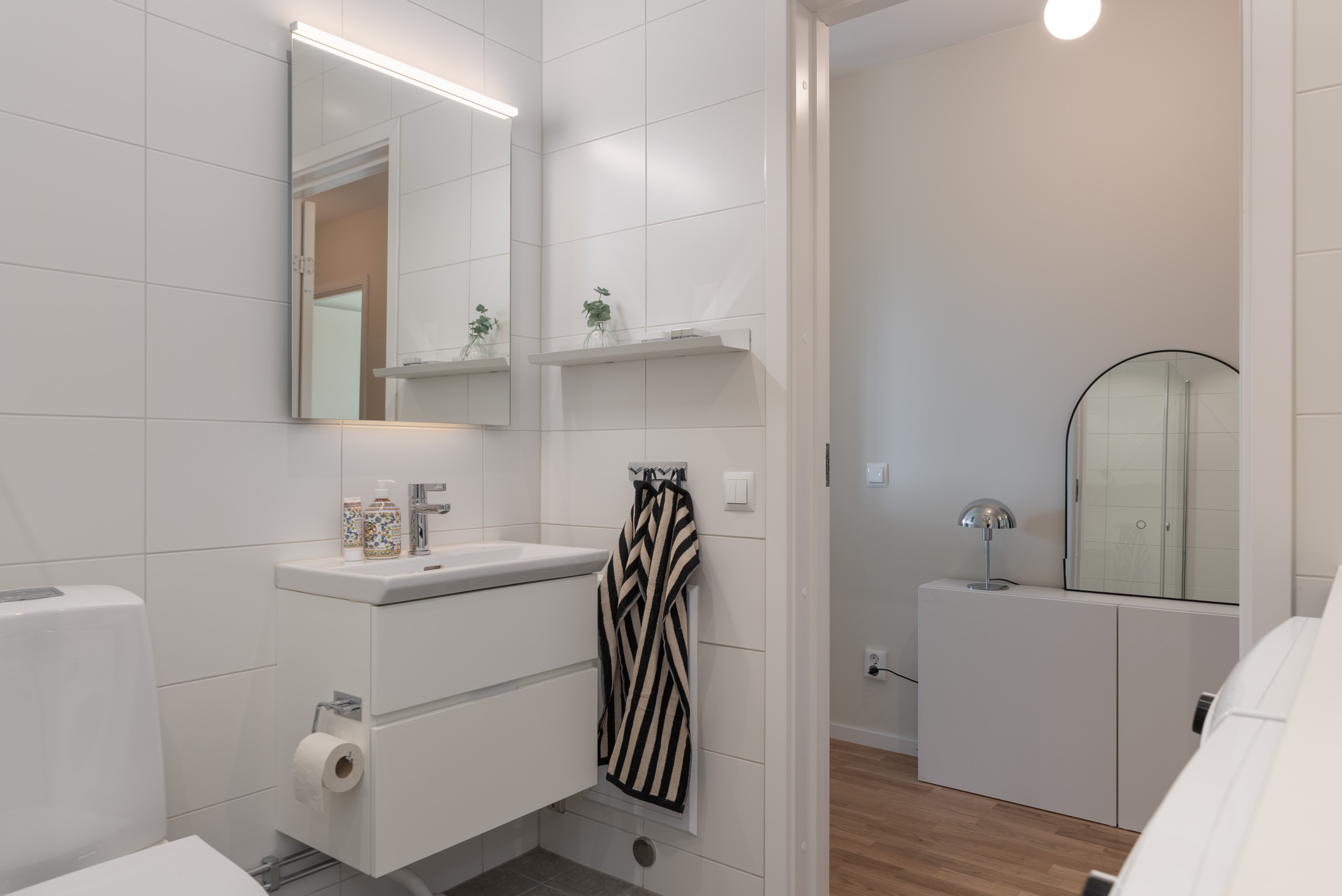 Bostadsbild från Tujagatan 9, Såld i Skiljebo, Västerås