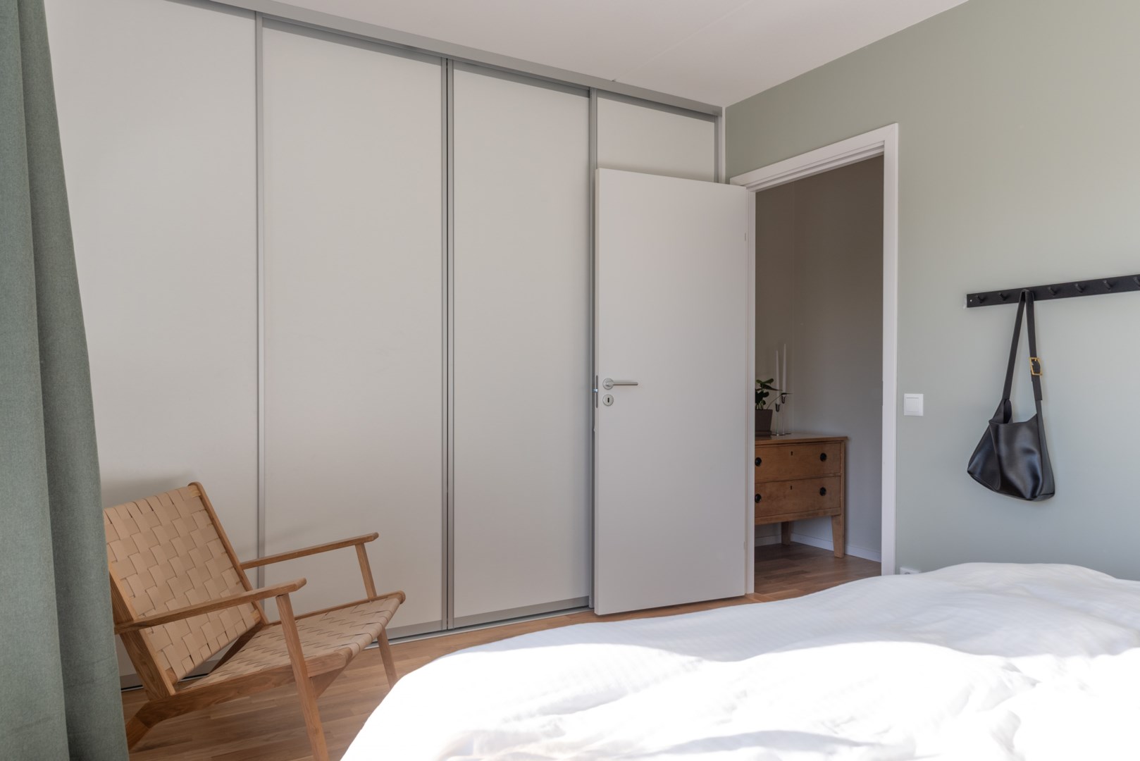 Bostadsbild från Tujagatan 9, Såld i Skiljebo, Västerås