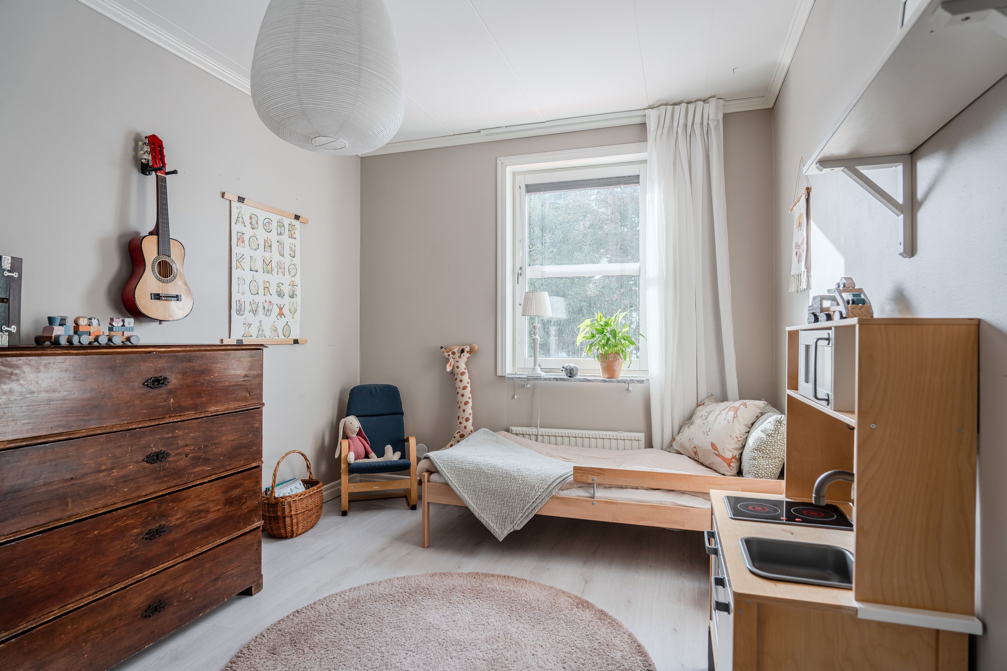 Bostadsbild från Lindgårdsvägen 14, Till salu i Björklinge, Uppsala