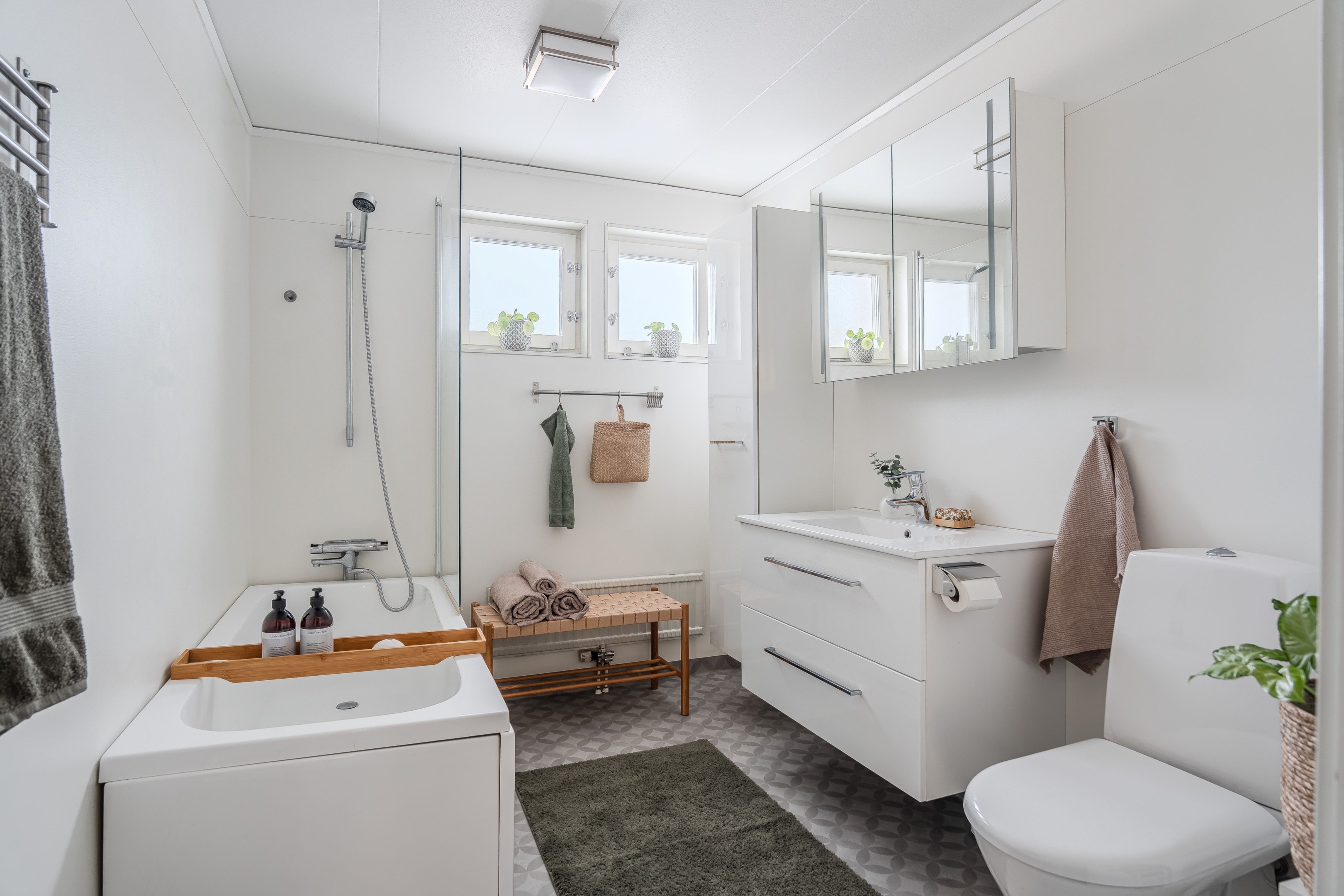 Bostadsbild från Lindgårdsvägen 14, Till salu i Björklinge, Uppsala