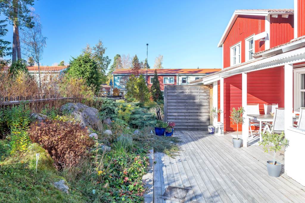 Bostadsbild från Lindgårdsvägen 14, Till salu i Björklinge, Uppsala
