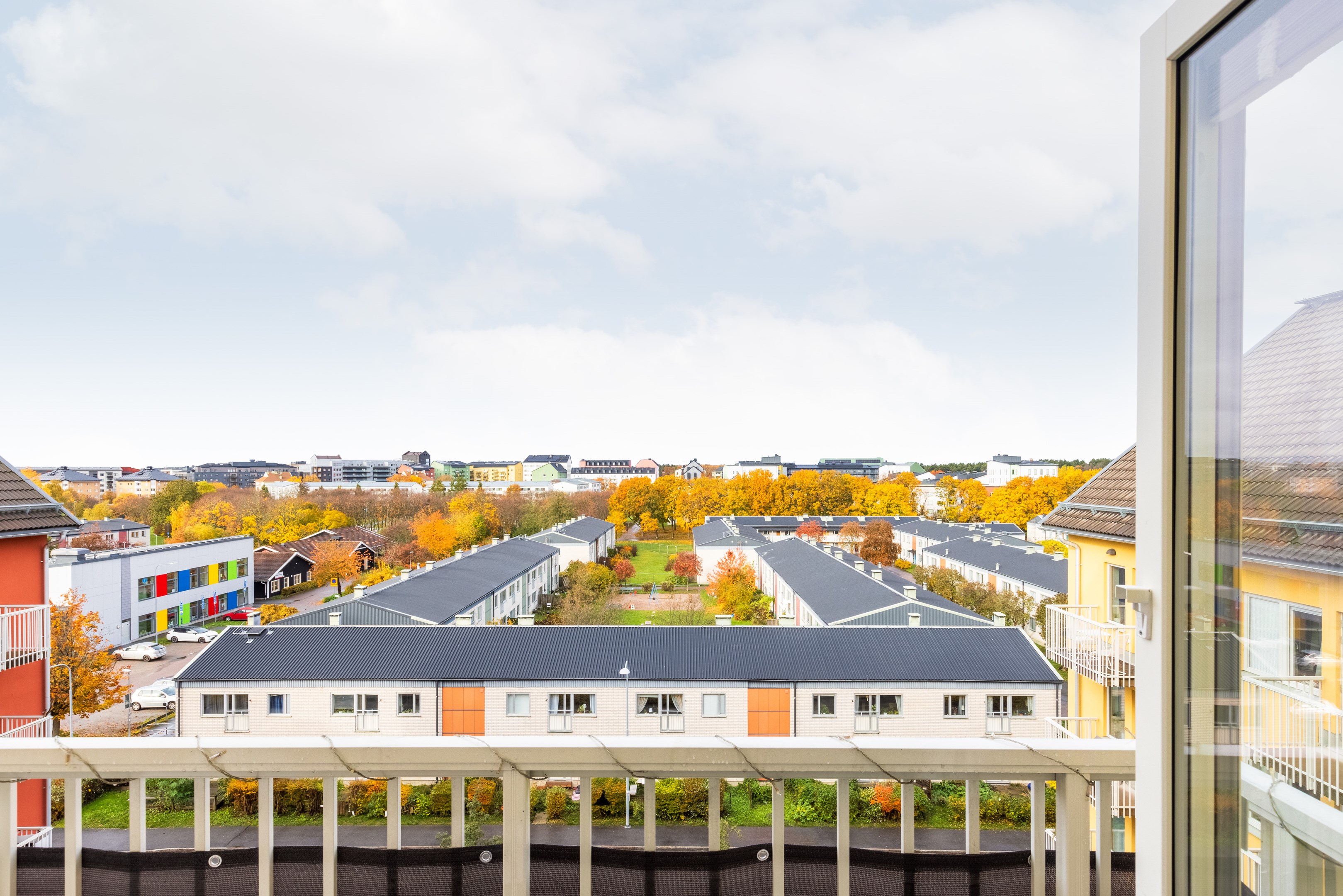 Bostadsbild från Råbyvägen 72, Till salu i Kapellgärdet, Uppsala