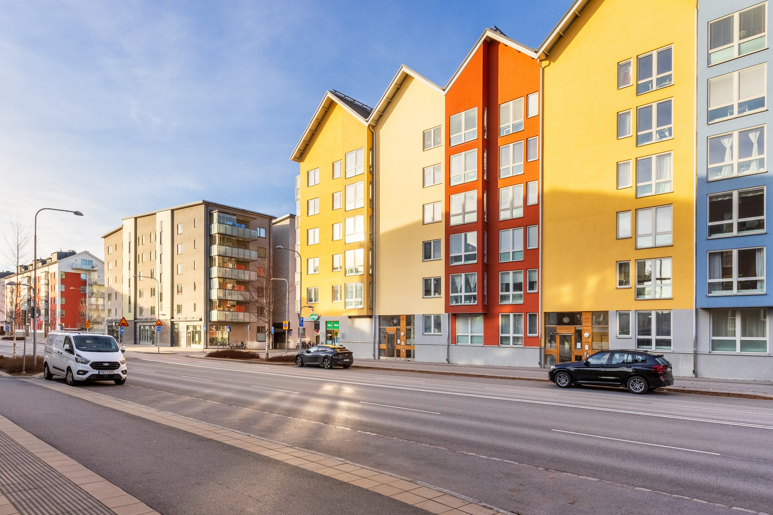 Bostadsbild från Råbyvägen 72, Till salu i Kapellgärdet, Uppsala