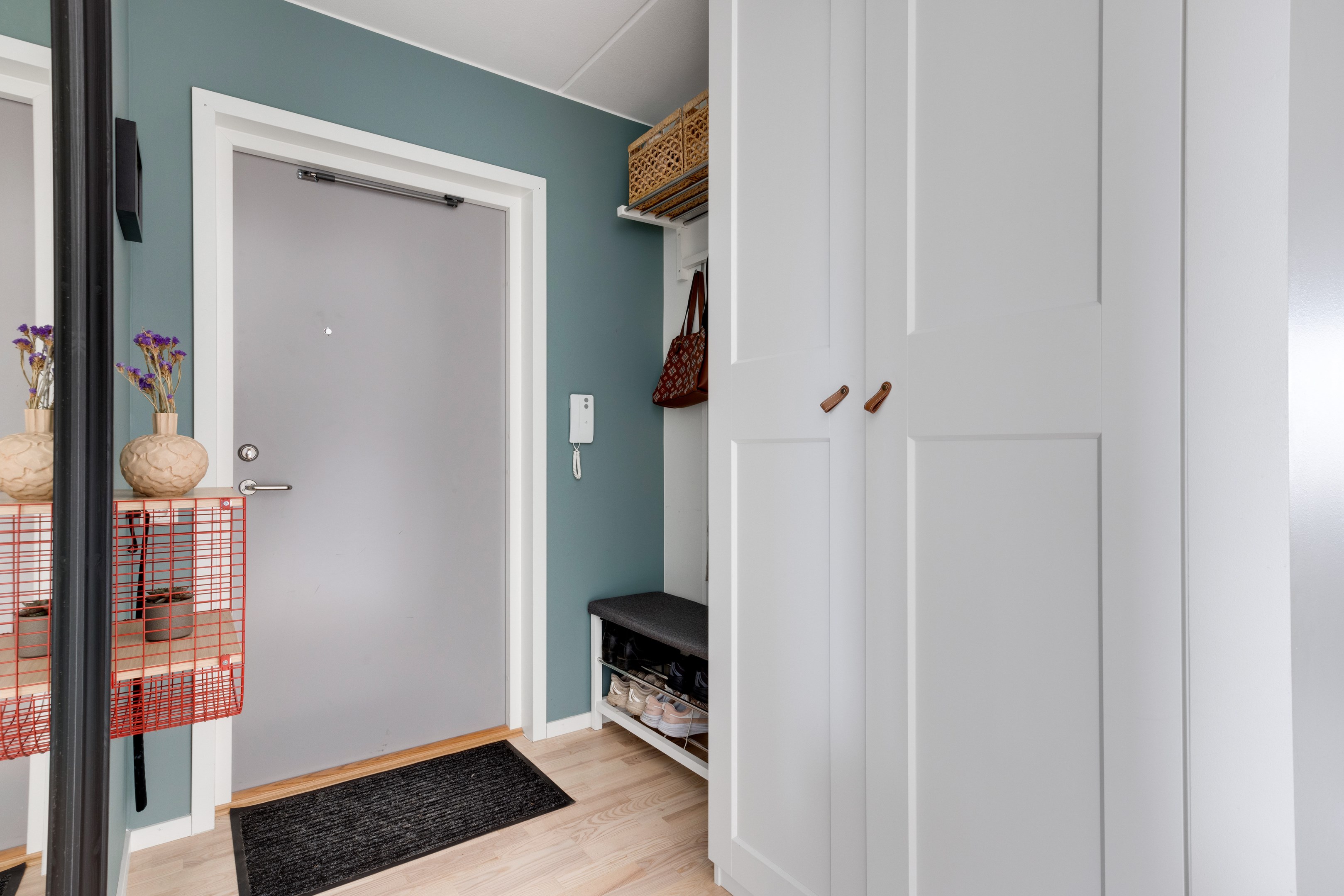 Bostadsbild från Råbyvägen 72, Till salu i Kapellgärdet, Uppsala