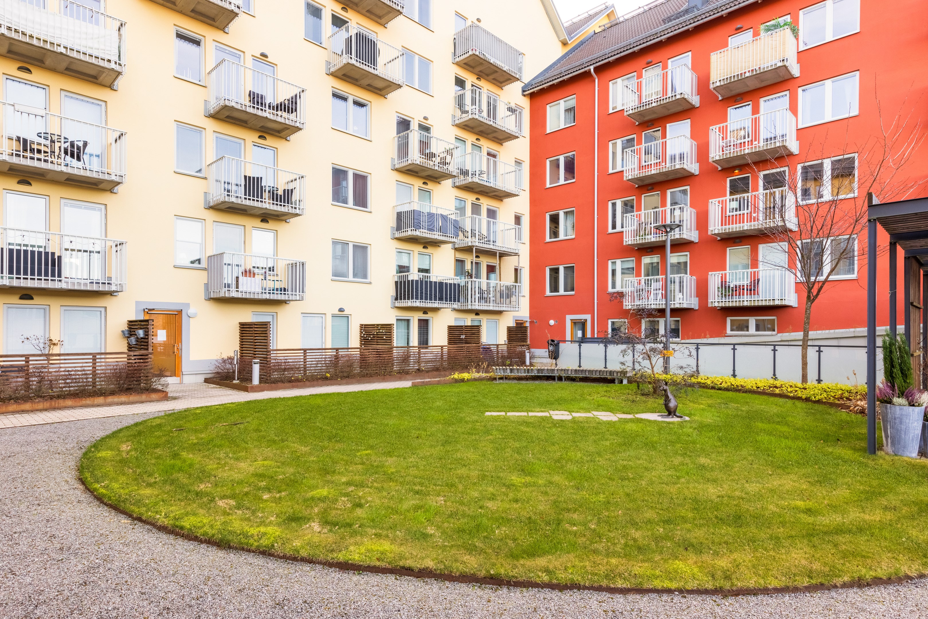 Bostadsbild från Råbyvägen 72, Till salu i Kapellgärdet, Uppsala
