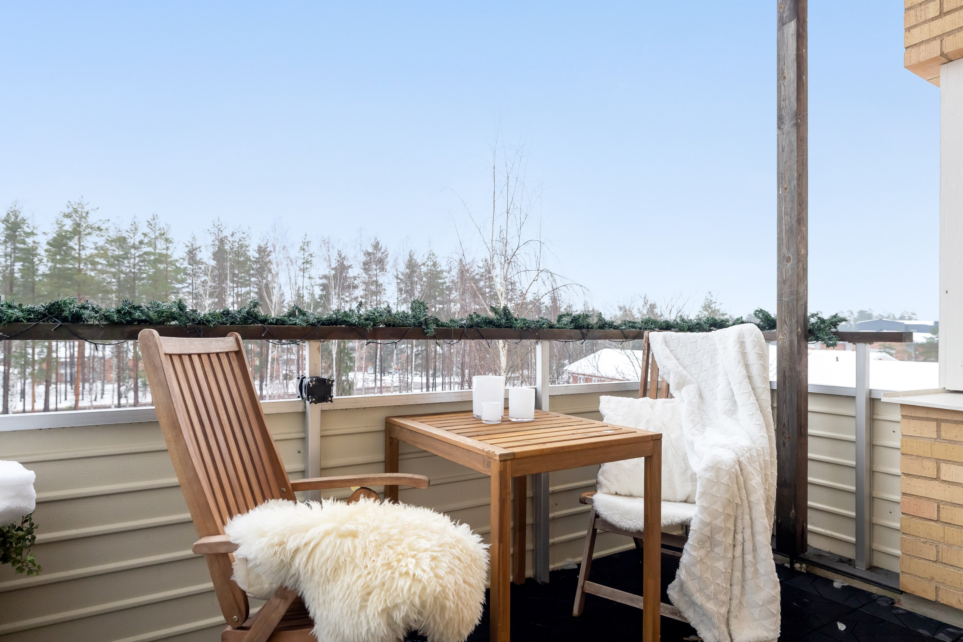 Bostadsbild från Västgötaresan 8, Till salu i Sävja, Uppsala