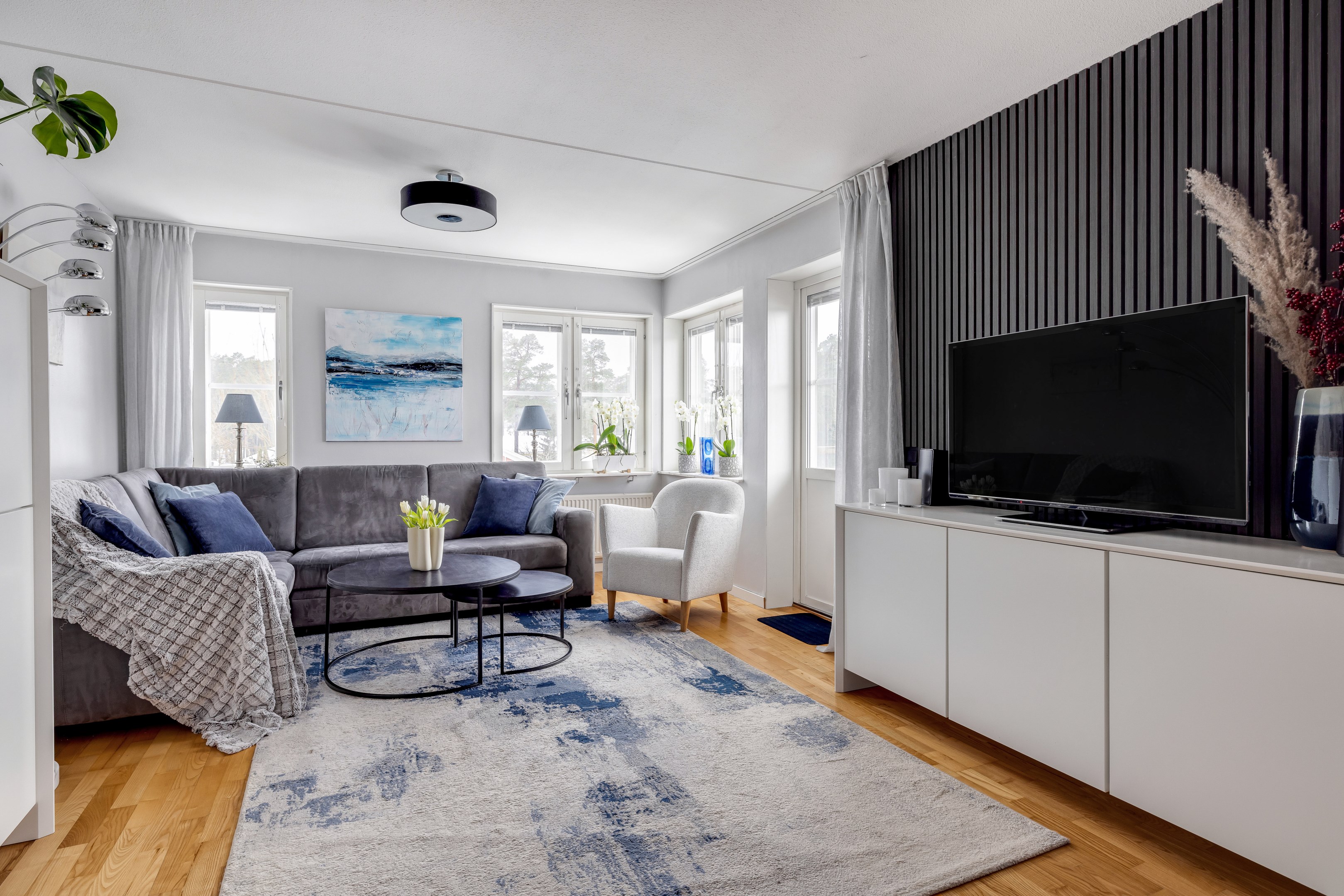 Bostadsbild från Västgötaresan 8, Till salu i Sävja, Uppsala