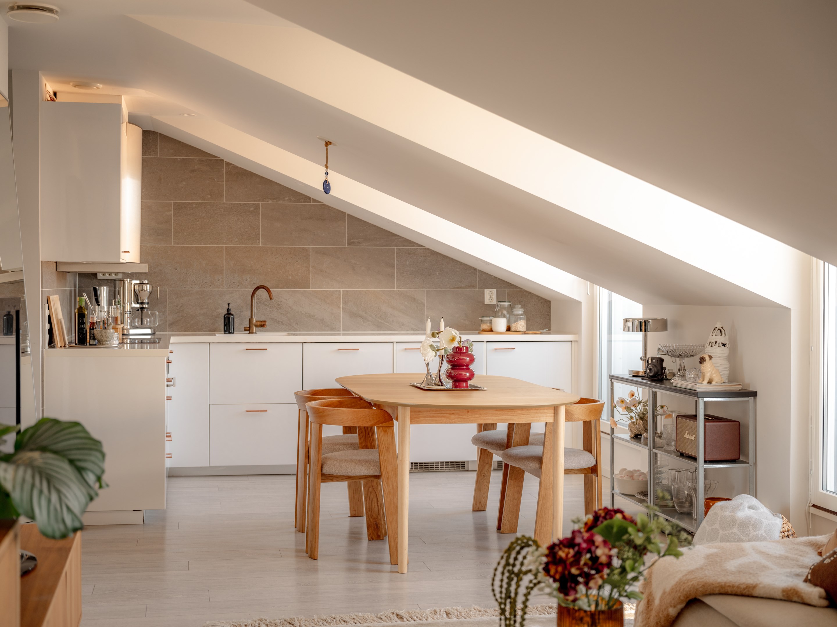 Bostadsbild från Sparbanksvägen 14, Till salu i Hägerstensåsen, Stockholm