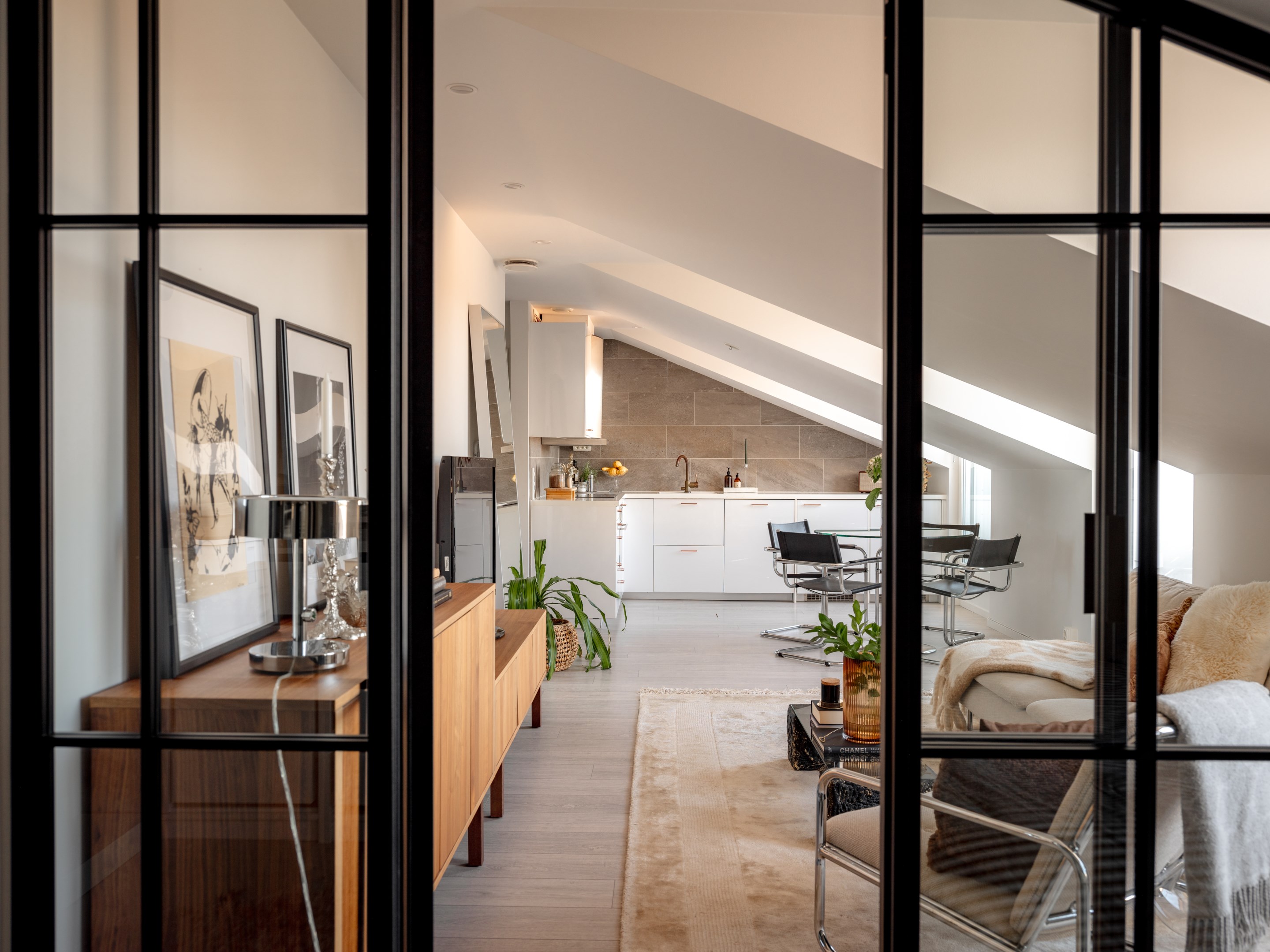 Bostadsbild från Sparbanksvägen 14, Kommande i Hägerstensåsen, Stockholm