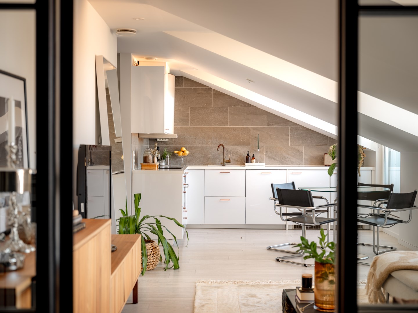 Bostadsbild från Sparbanksvägen 14, Till salu i Hägerstensåsen, Stockholm