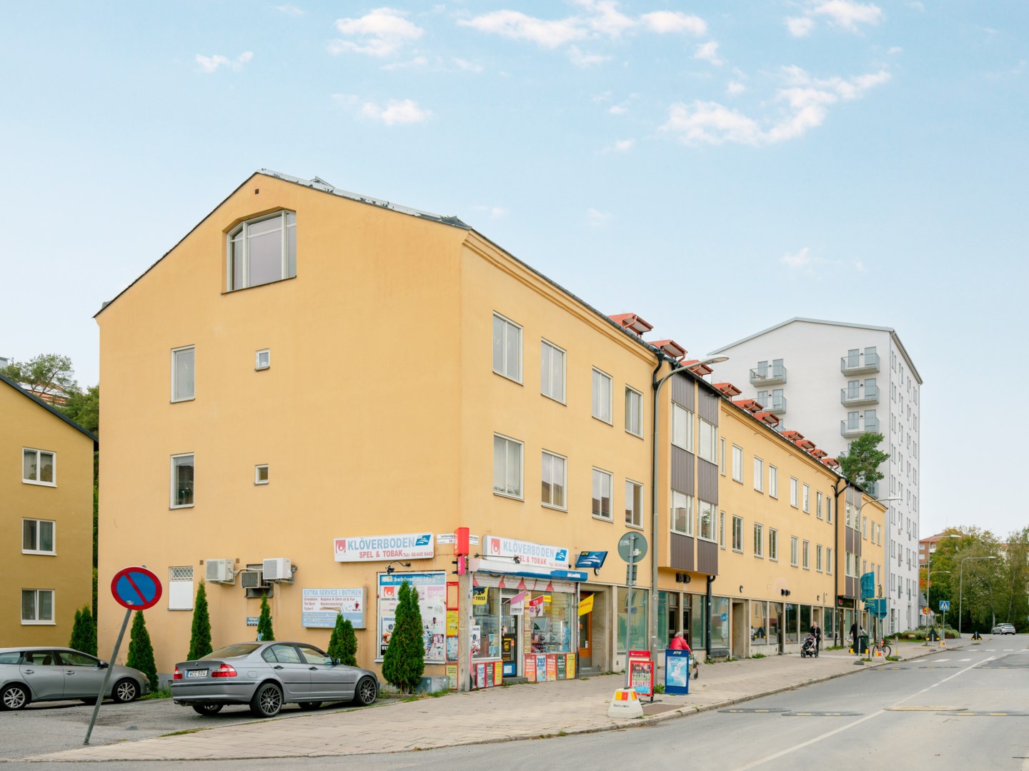 Bostadsbild från Sparbanksvägen 14, Till salu i Hägerstensåsen, Stockholm