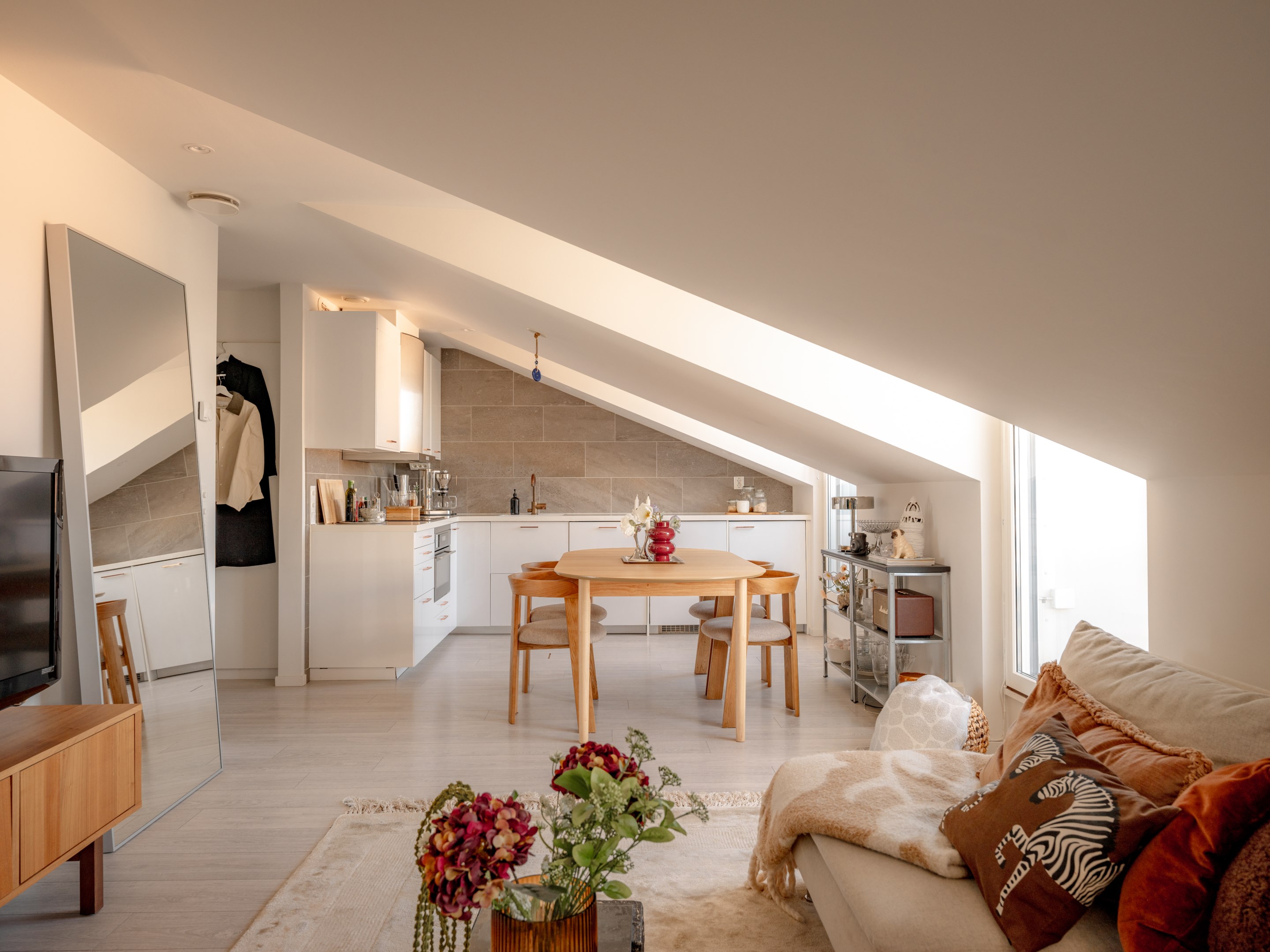 Bostadsbild från Sparbanksvägen 14, Till salu i Hägerstensåsen, Stockholm