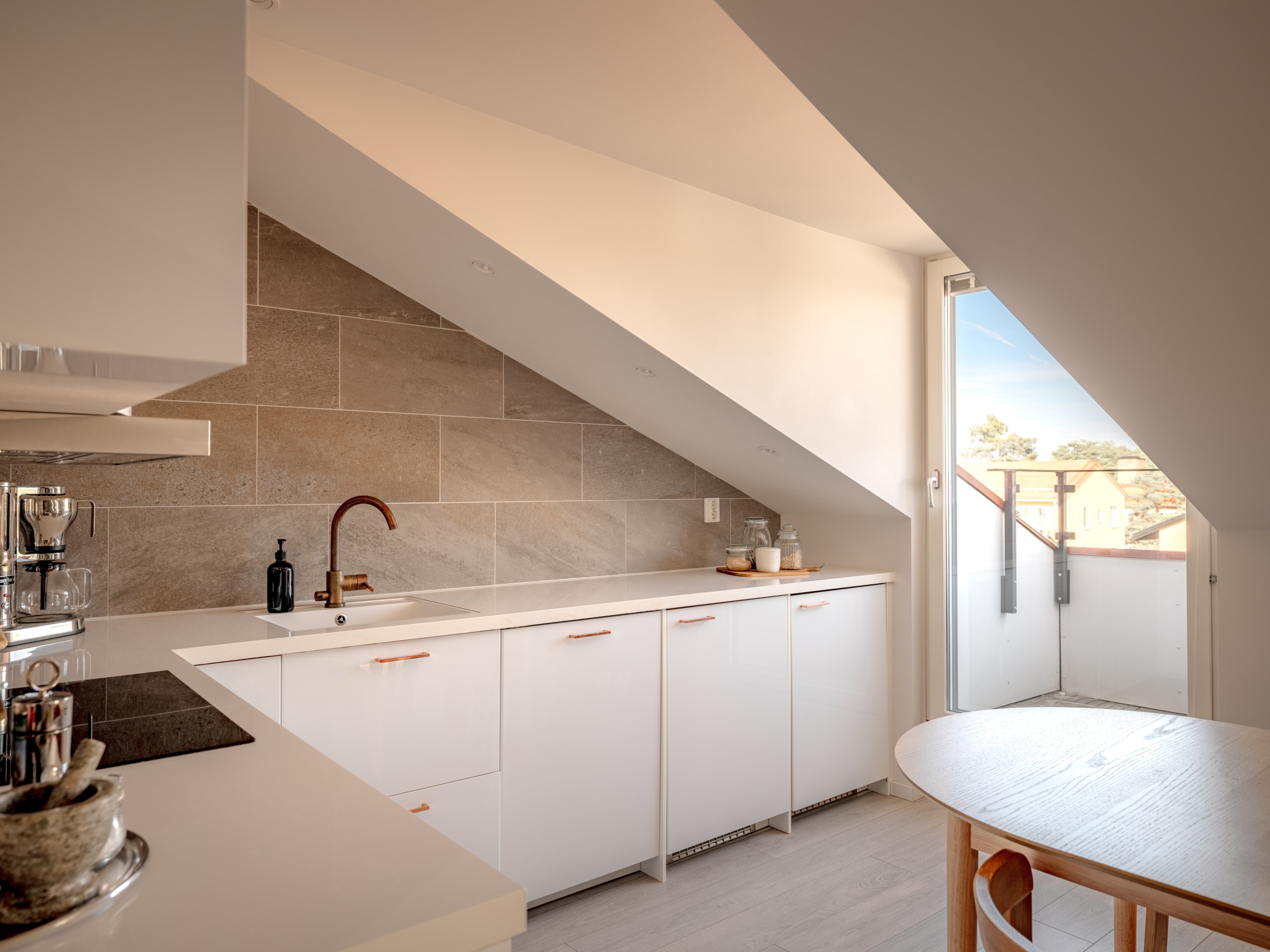 Bostadsbild från Sparbanksvägen 14, Till salu i Hägerstensåsen, Stockholm