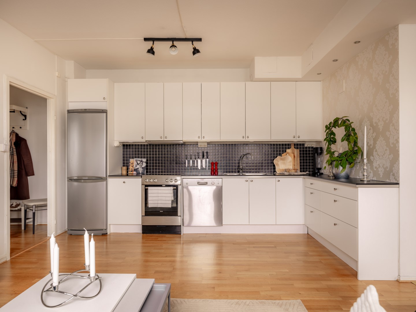 Bostadsbild från Nybohovsbacken 93, Till salu i Liljeholmen, Stockholm