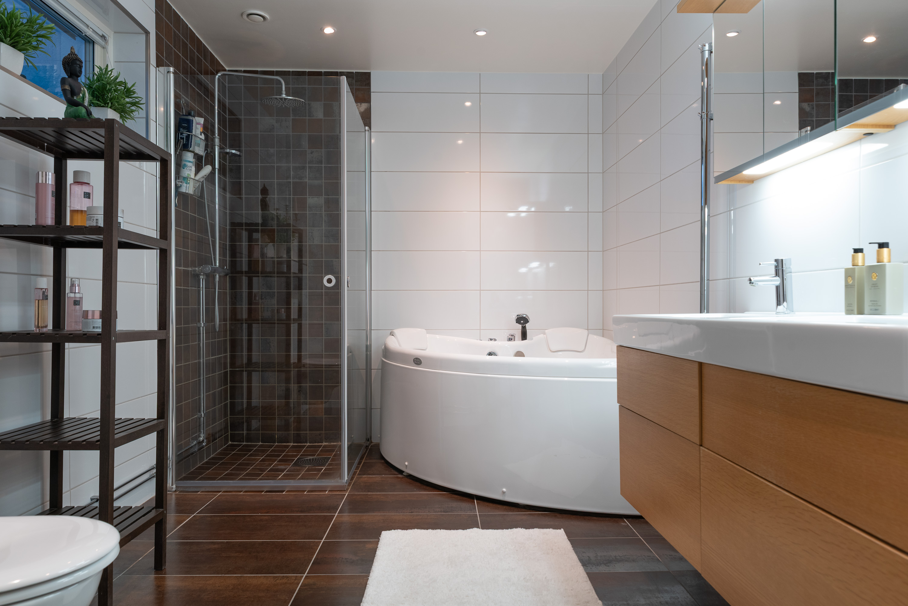 Bostadsbild från Sankta Ursulas väg 2AA, Såld i Blåsbo, Västerås