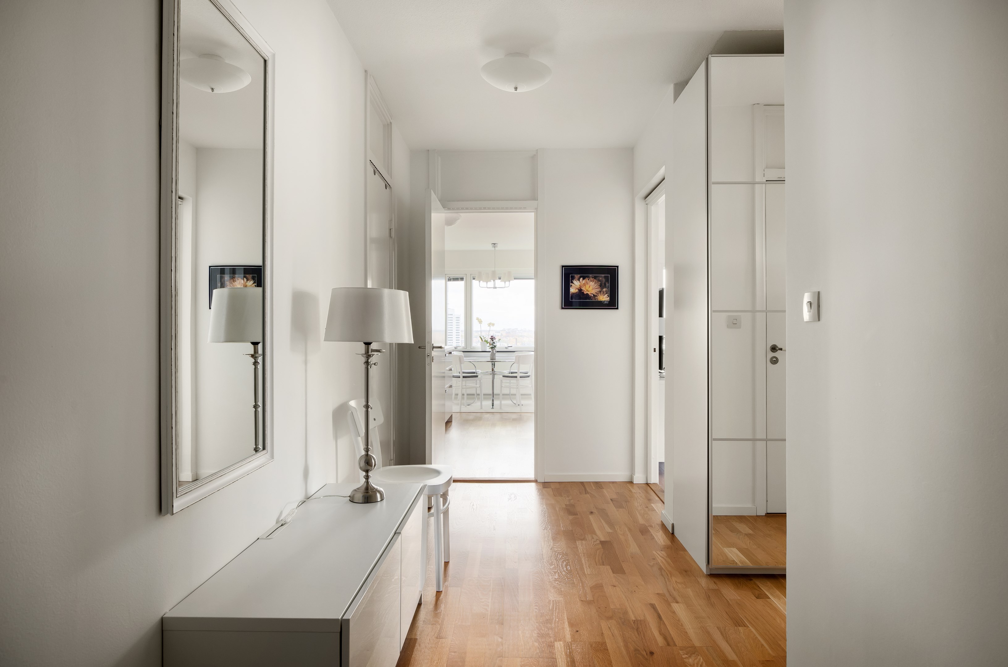 Bostadsbild från Johan Enbergs väg 7, Till salu i Västra skogen, Solna