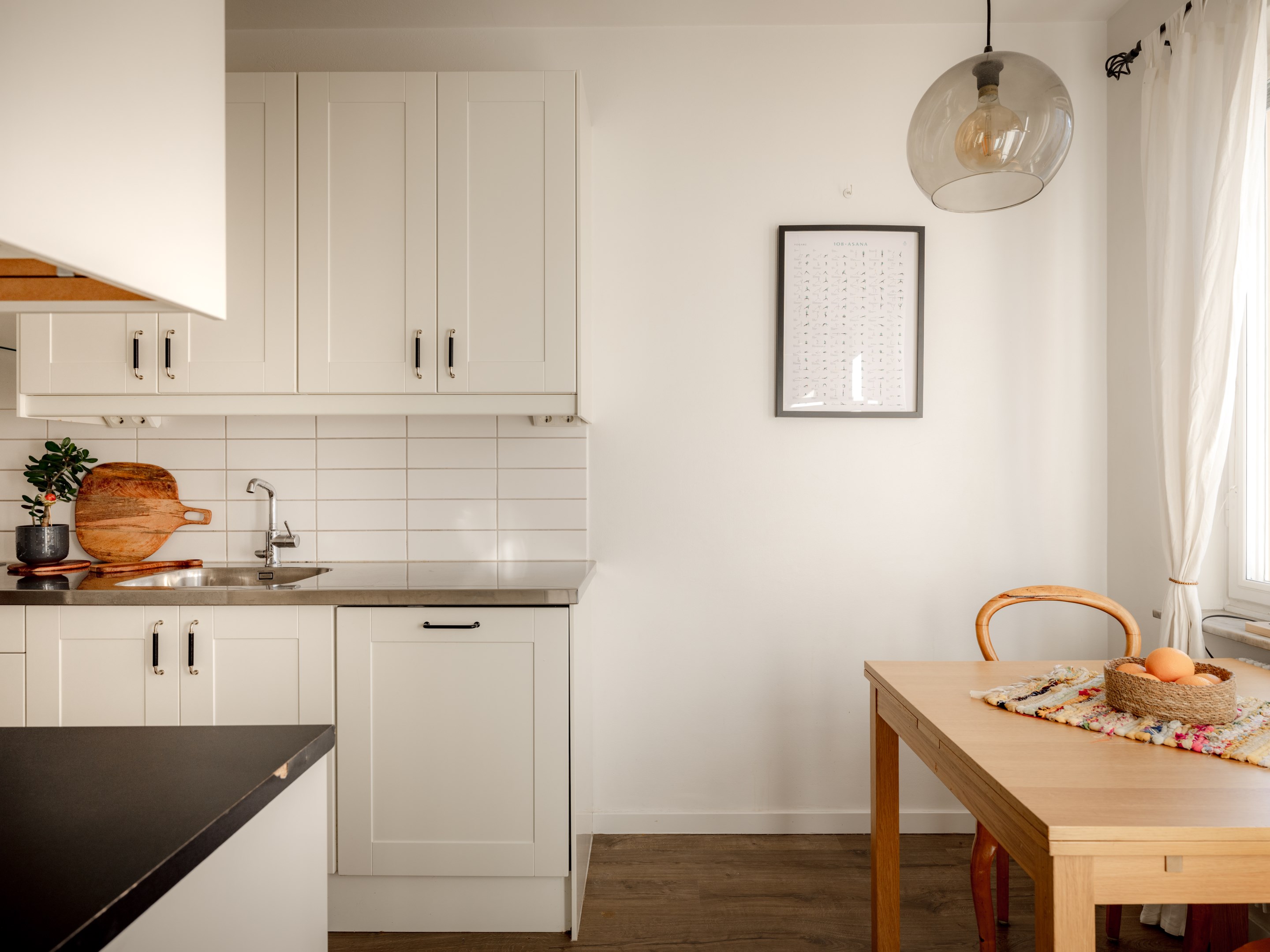 Bostadsbild från Sparbanksvägen 11, Kommande i Hägerstensåsen, Stockholm