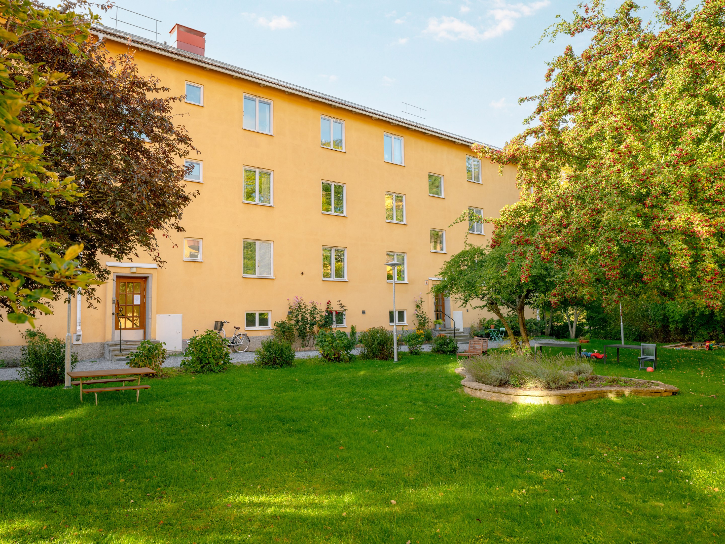 Bostadsbild från Sparbanksvägen 11, Kommande i Hägerstensåsen, Stockholm