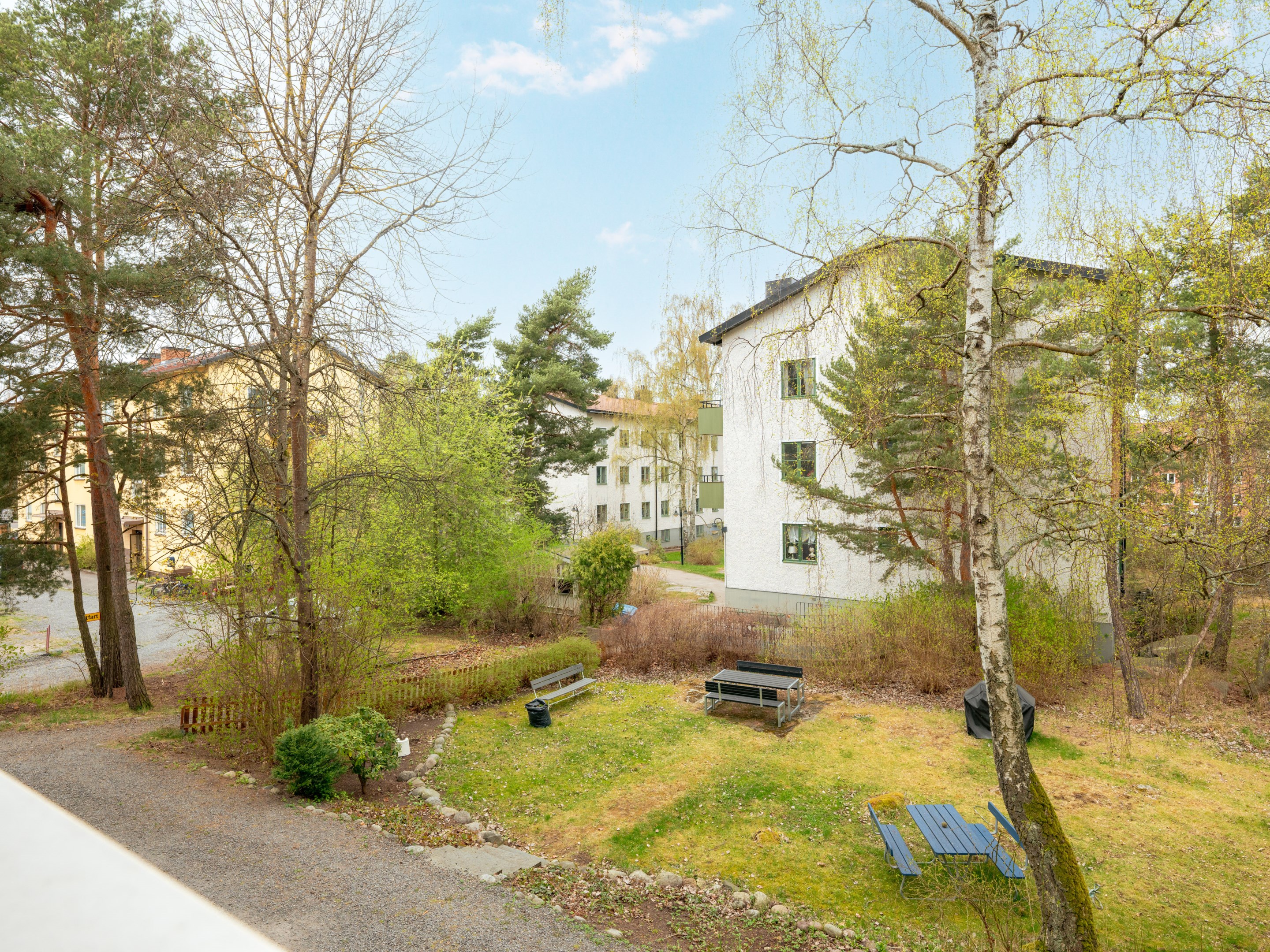 Bostadsbild från Bäckvägen 68B, Såld i Midsommarkransen, Stockholm