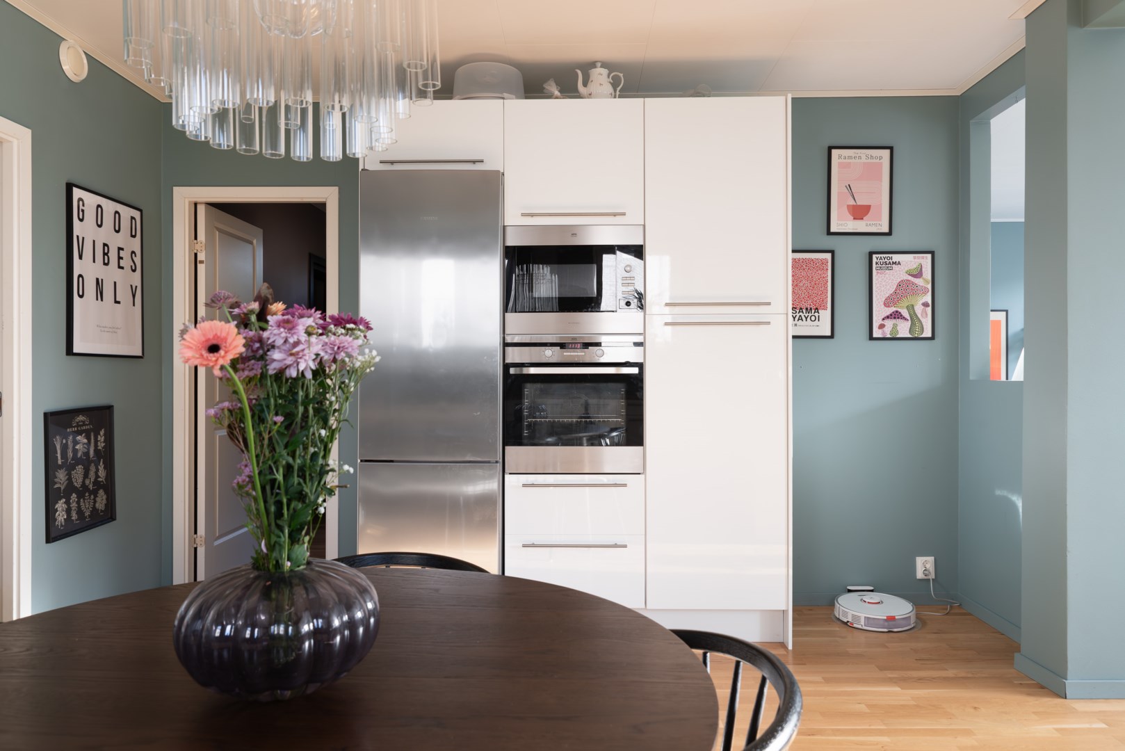 Bostadsbild från Apotekargatan 8, Till salu i Kristiansborg, Västerås