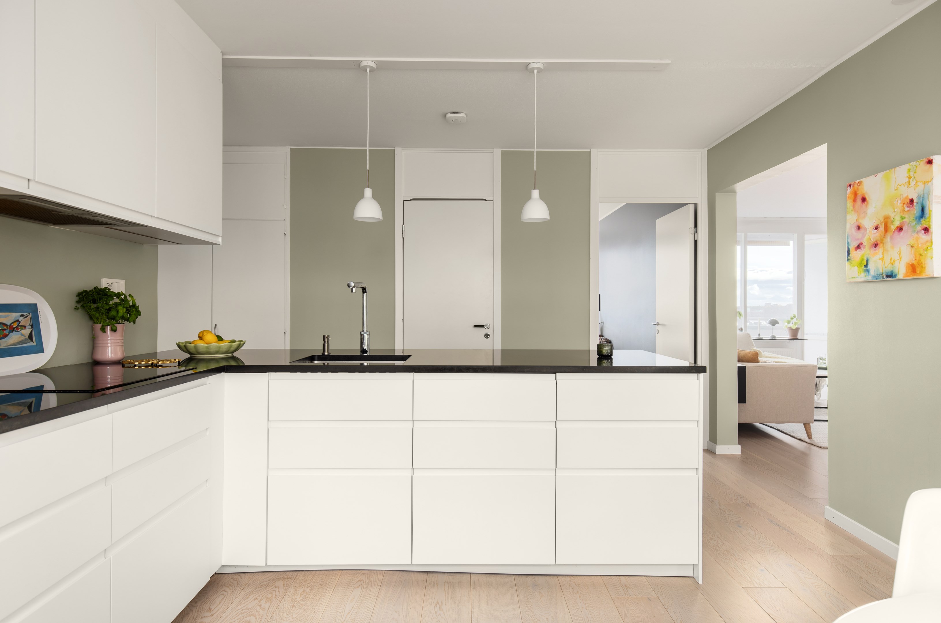 Bostadsbild från Henriksdalsringen 89, Såld i Henriksdalsberget, Nacka