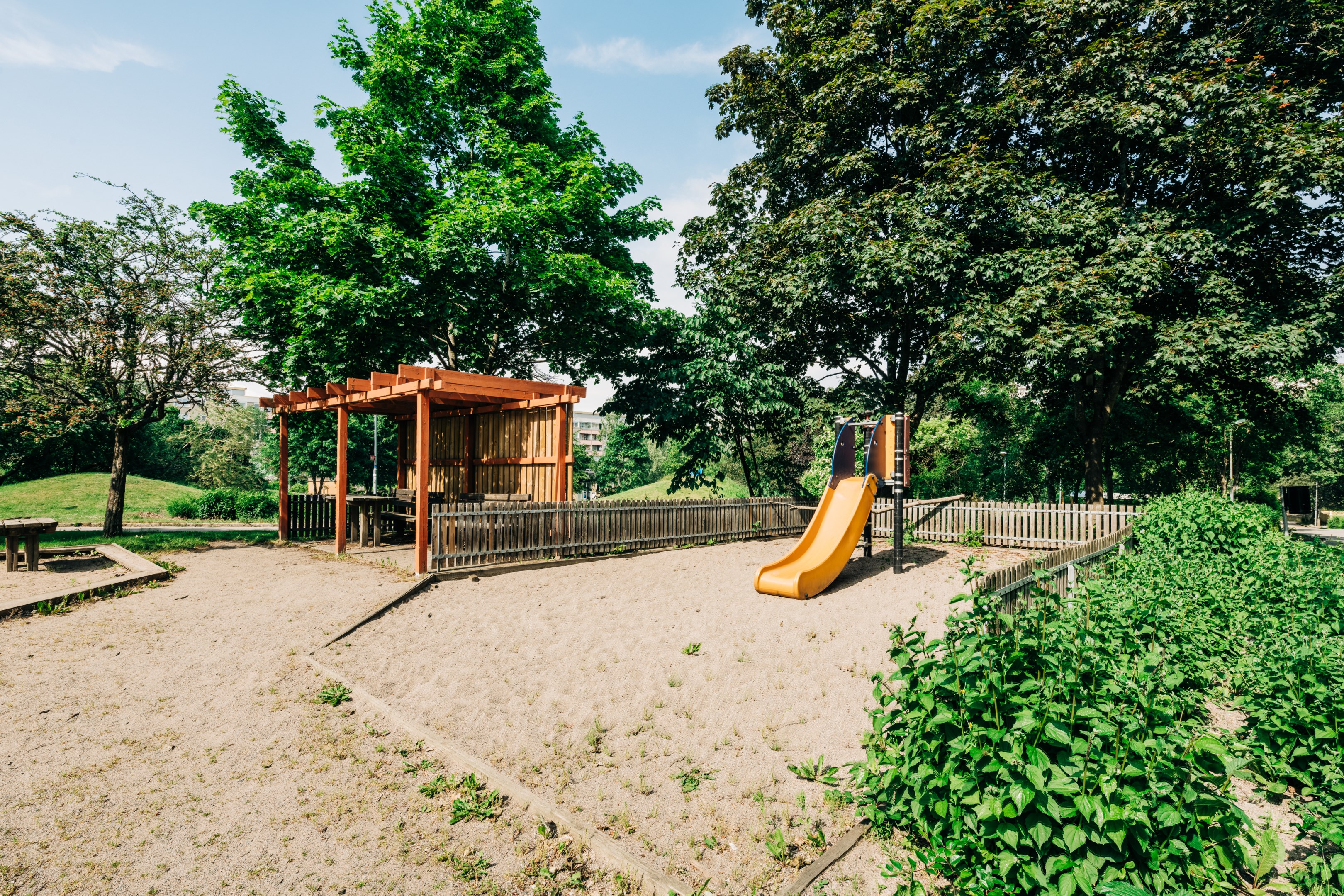 Bostadsbild från Henriksdalsringen 89, Såld i Henriksdalsberget, Nacka