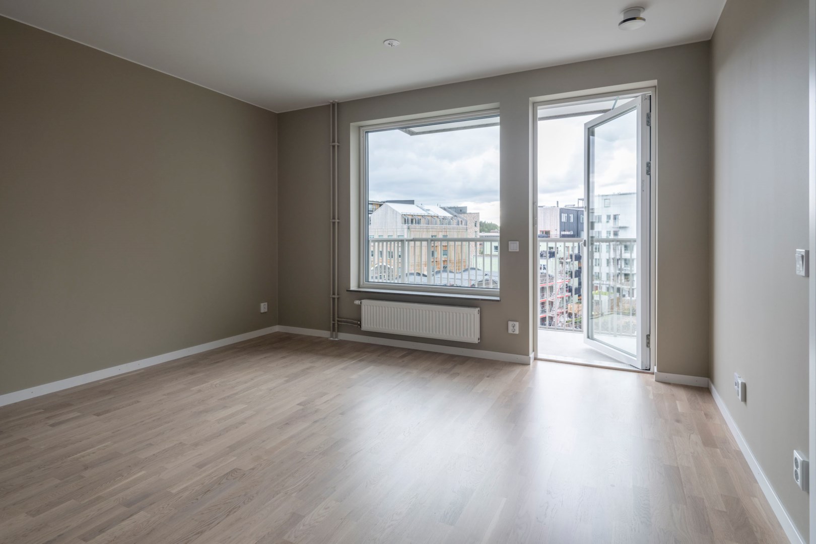 Bostadsbild från Centralvägen 103, Till salu i Roslags Näsby, Täby