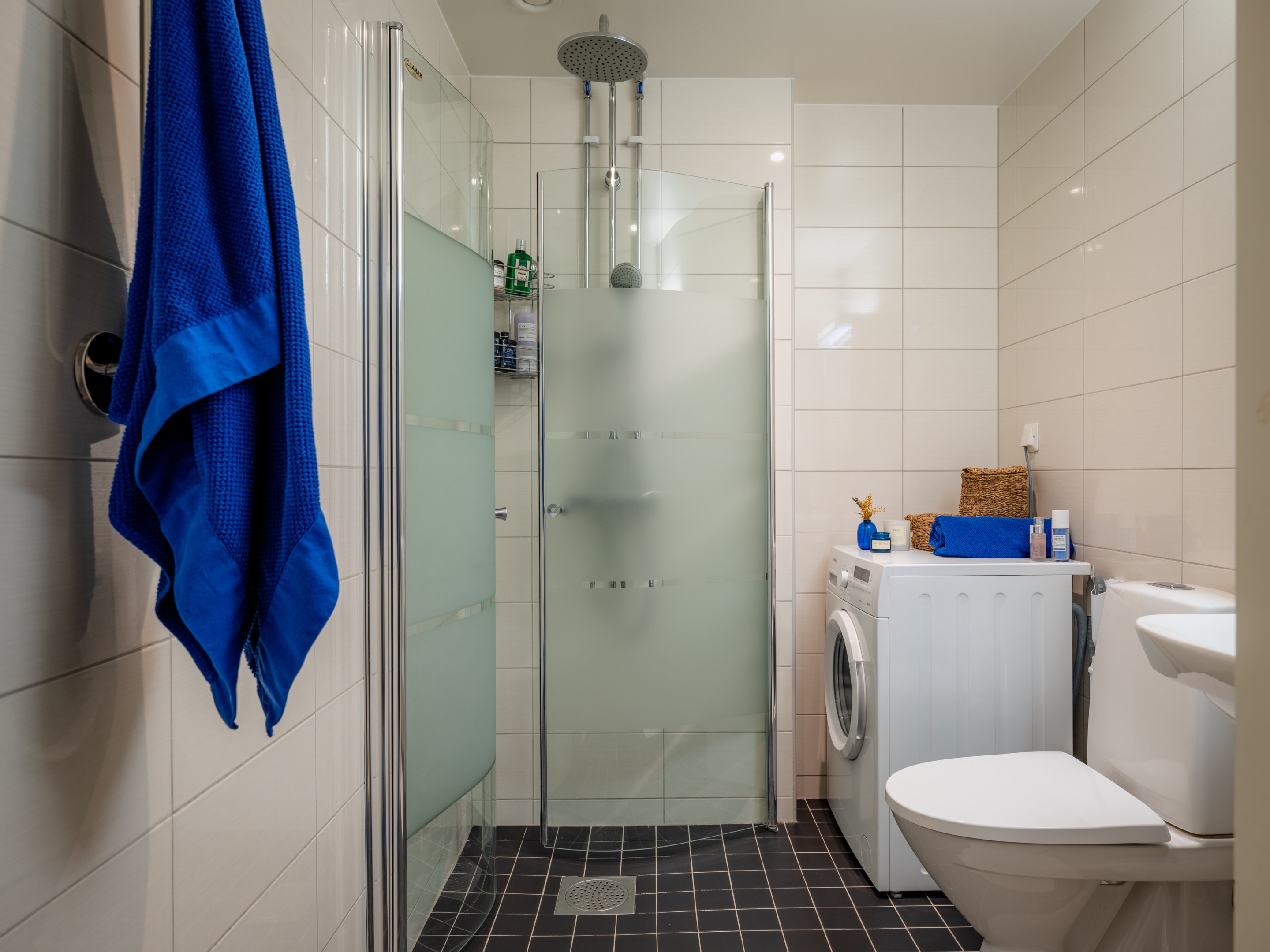 Bostadsbild från Tellusborgsvägen 90, Till salu i Midsommarkransen, Stockholm