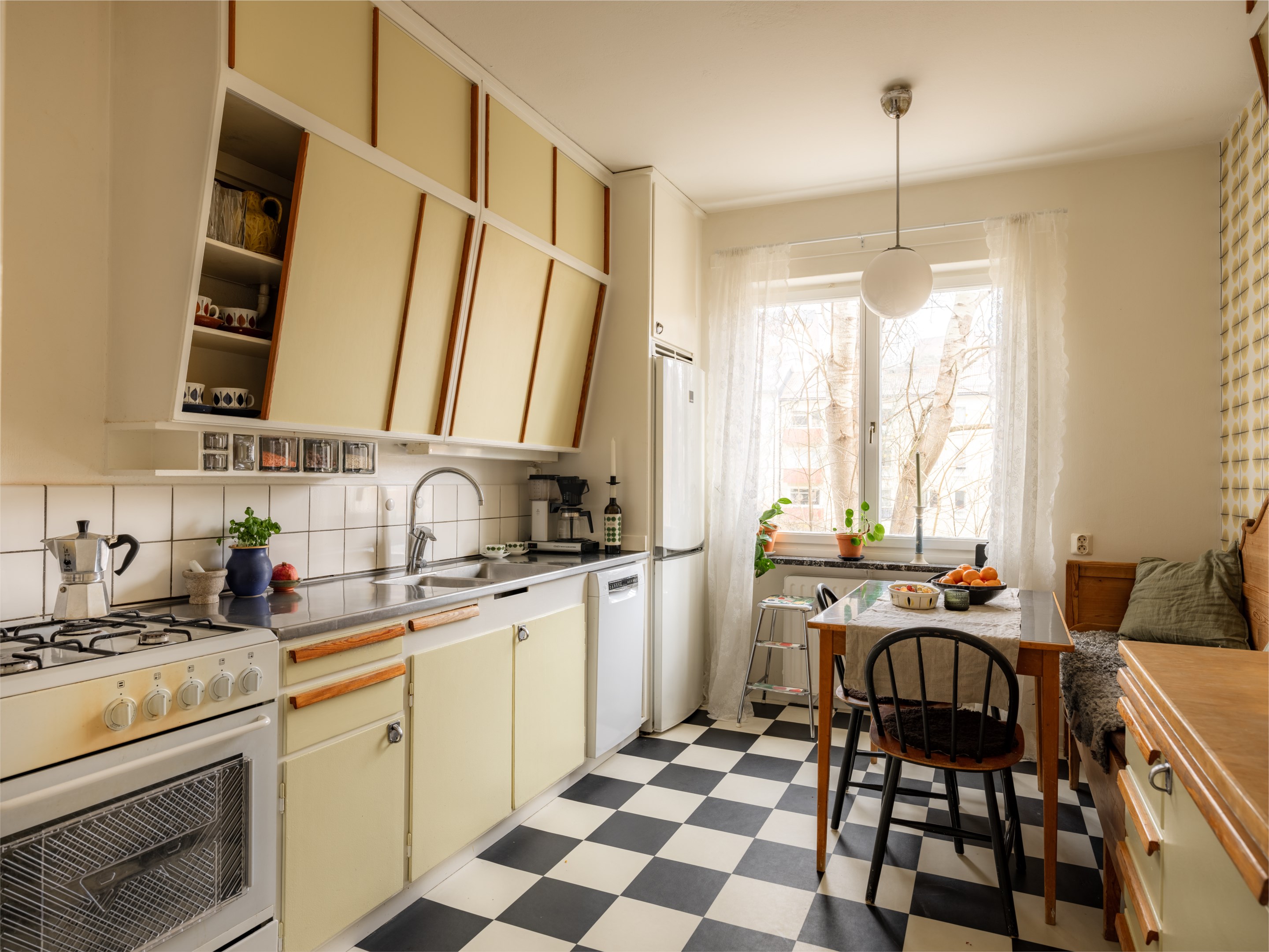 Bostadsbild från Broddgränd 10, Till salu i Västertorp, Stockholm