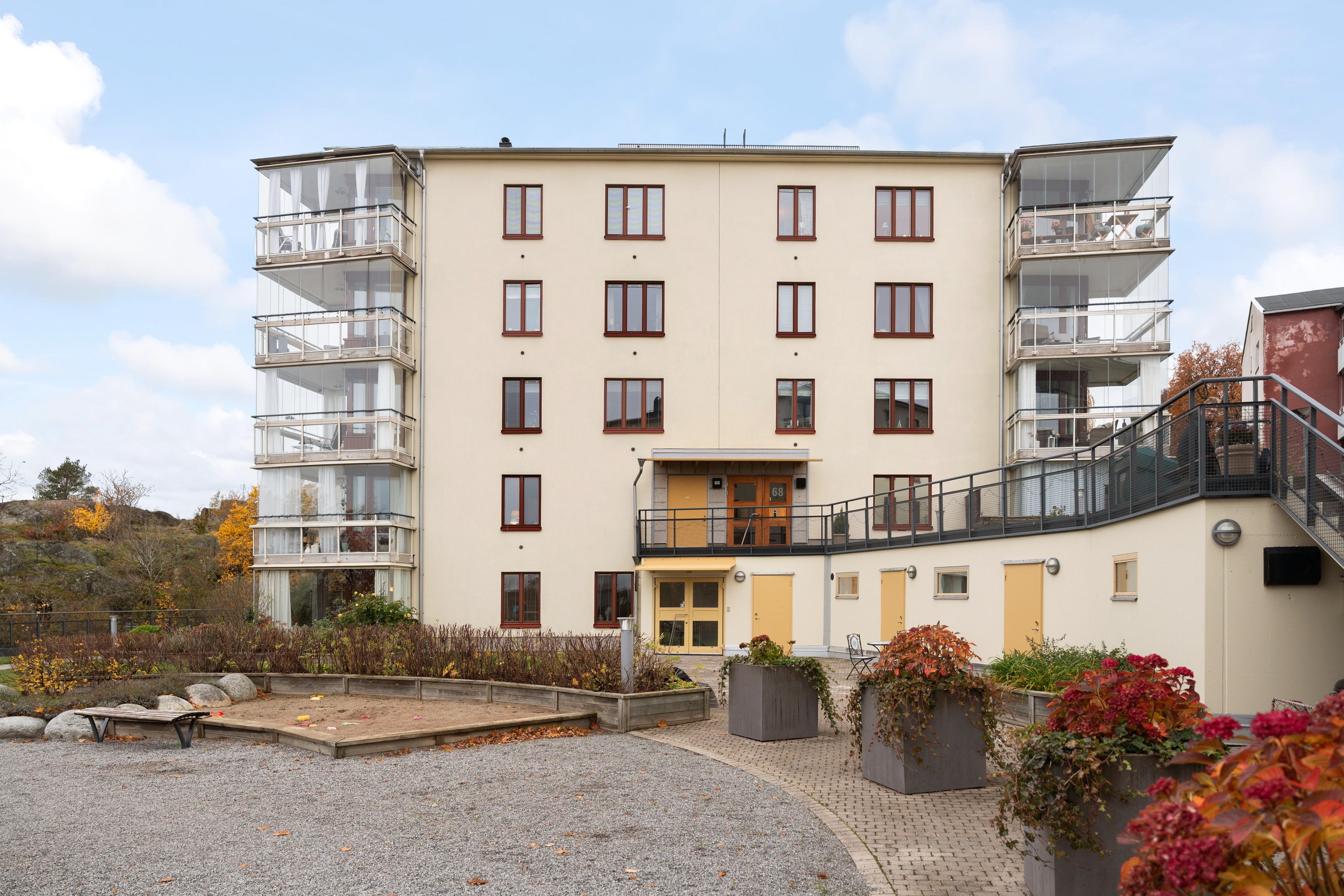 Bostadsbild från Finnbergsvägen 68, Såld i Finnberget, Nacka