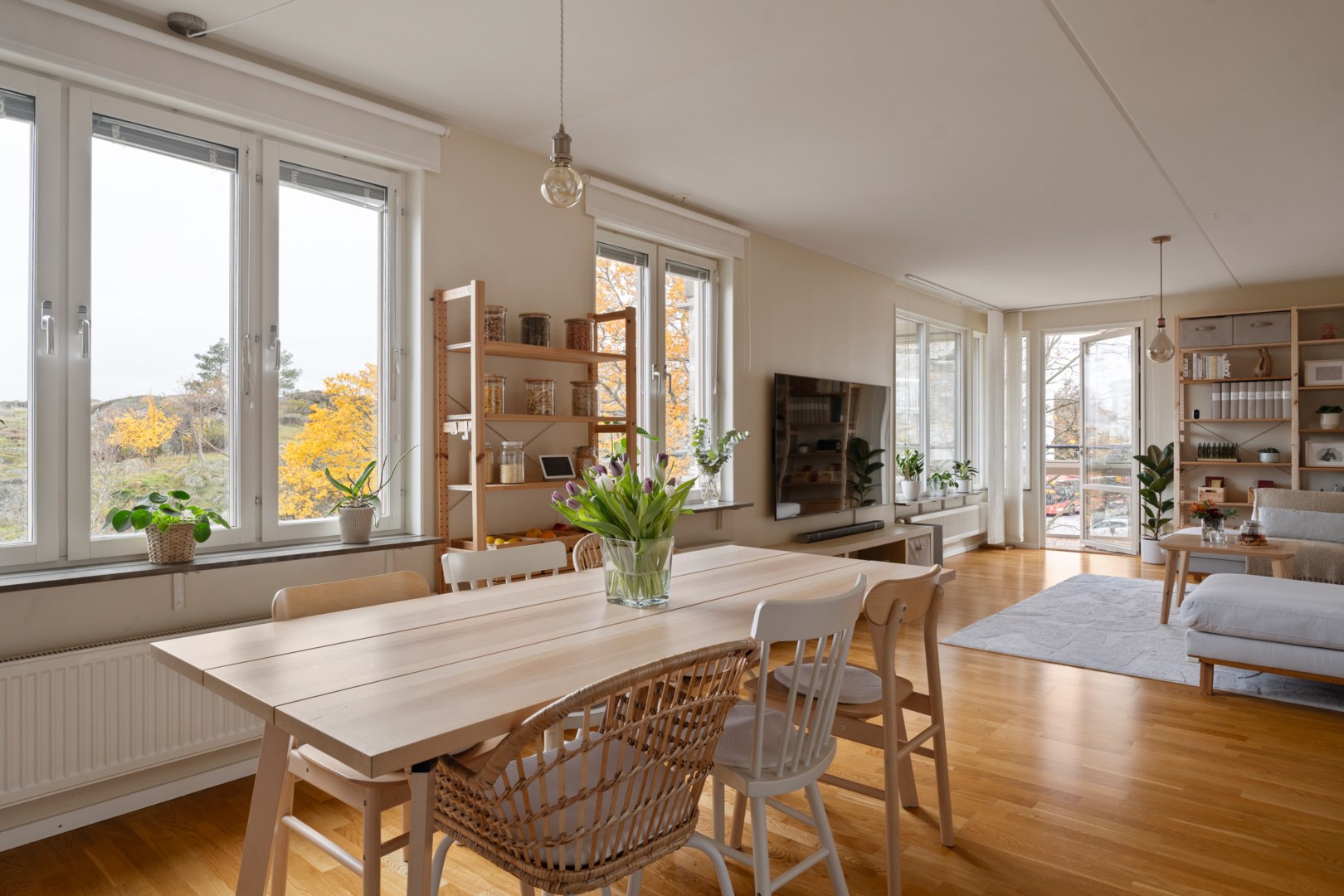 Bostadsbild från Finnbergsvägen 68, Till salu i Finnberget, Nacka