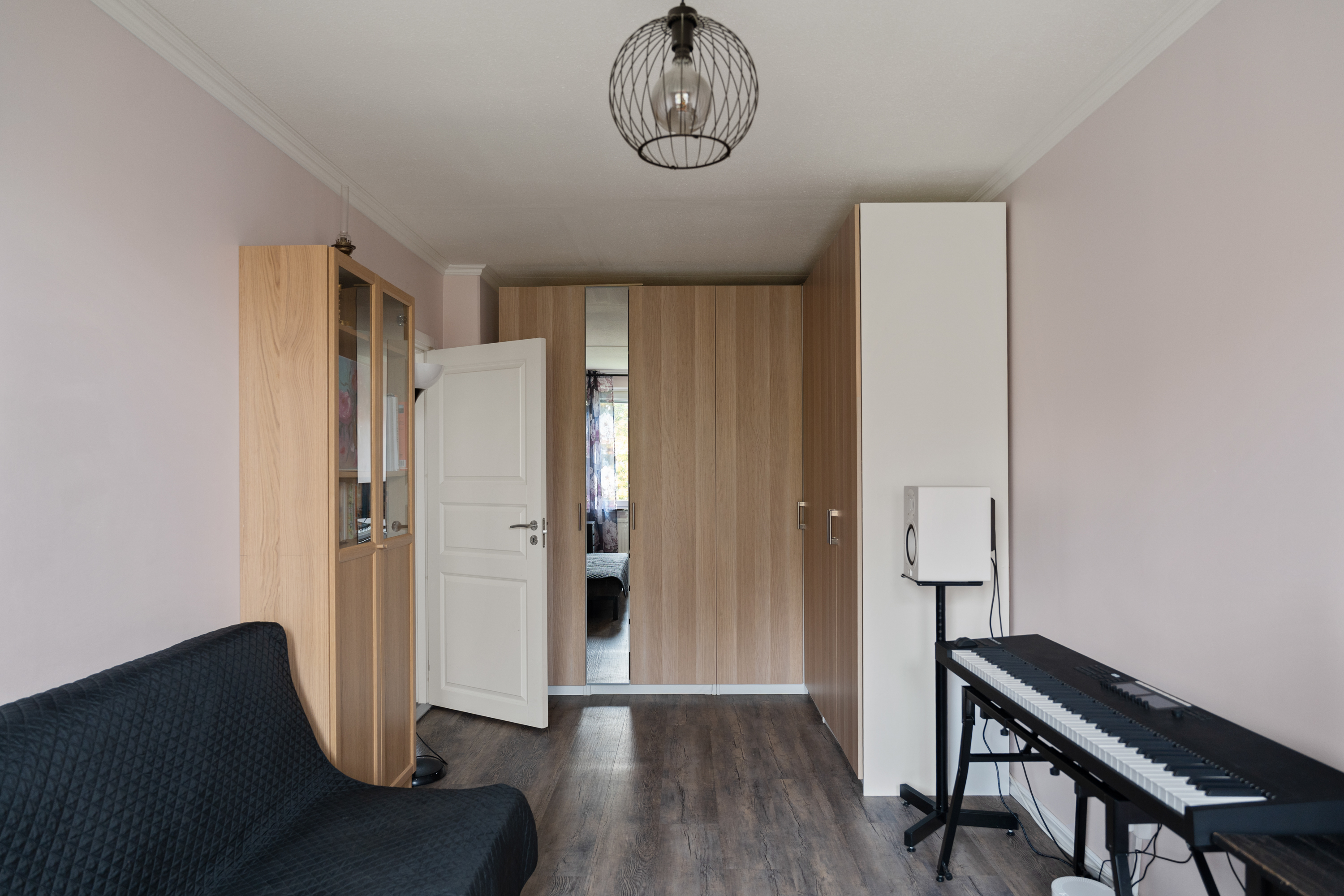 Bostadsbild från Ormingeringen 51A, Till salu i Västra Orminge, Nacka