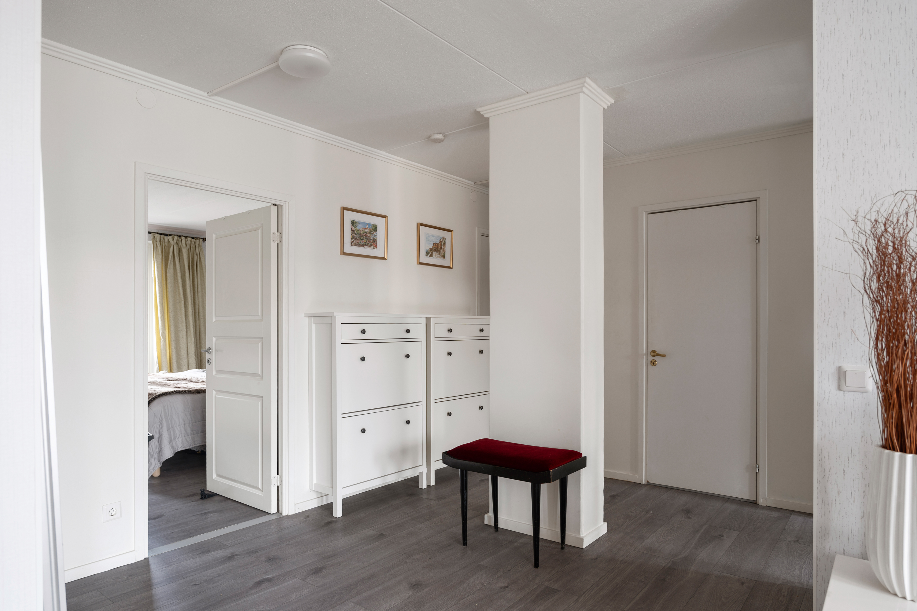 Bostadsbild från Ormingeringen 51A, Till salu i Västra Orminge, Nacka