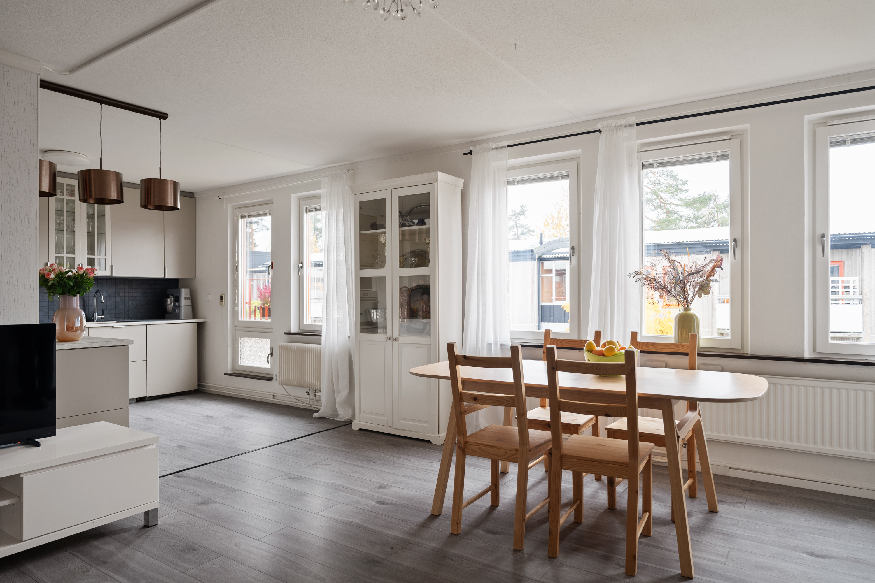 Bostadsbild från Ormingeringen 51A, Till salu i Västra Orminge, Nacka