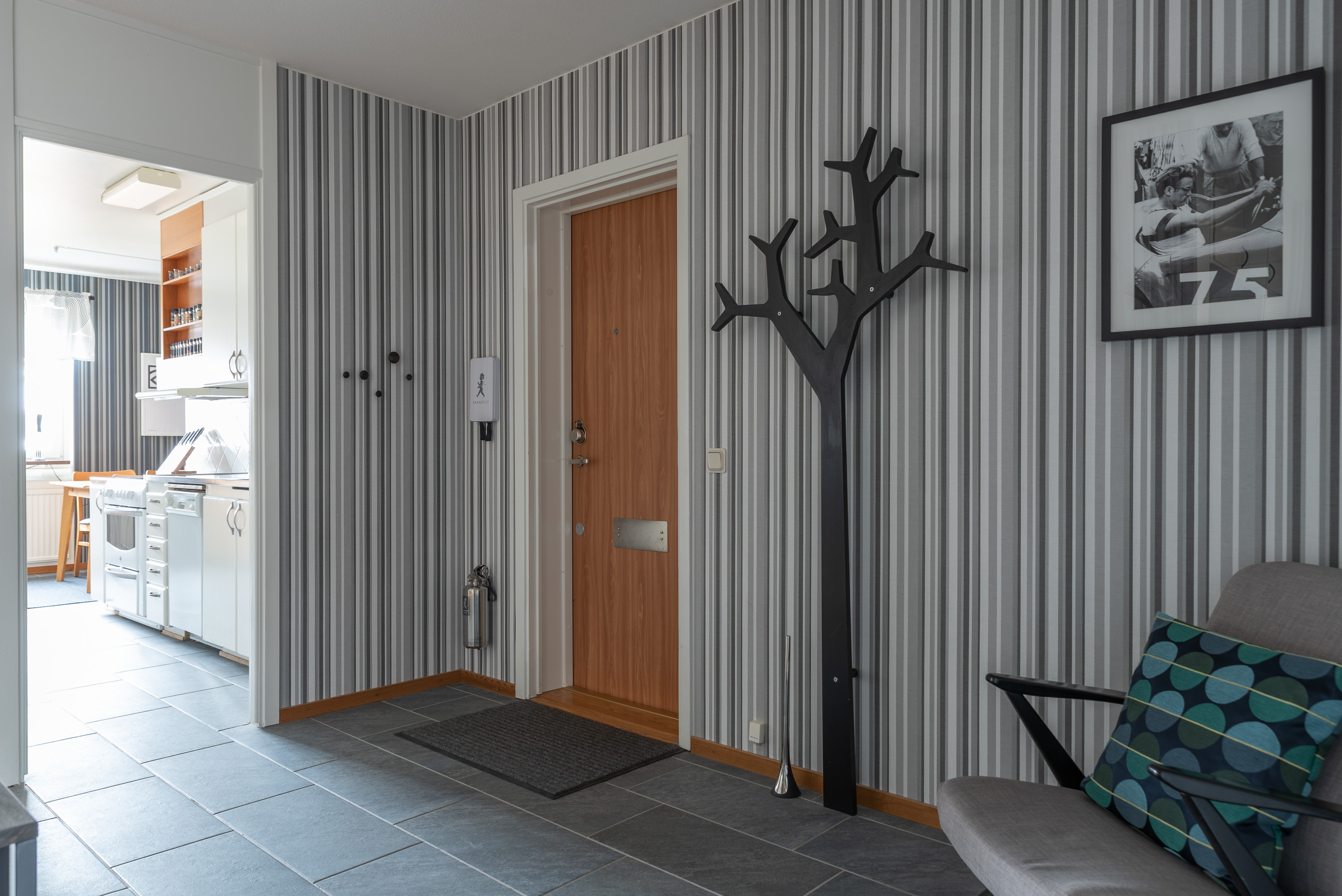 Bostadsbild från Regementsgatan 32, Till salu i Viksäng, Västerås