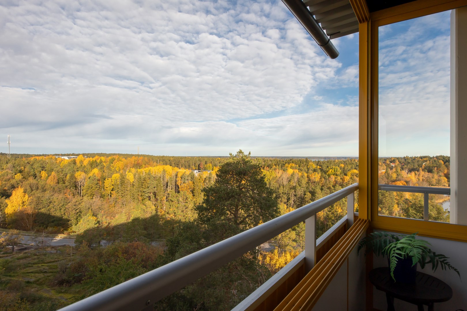 Bostadsbild från Skarpövägen 53, Såld i Västra Orminge, Nacka