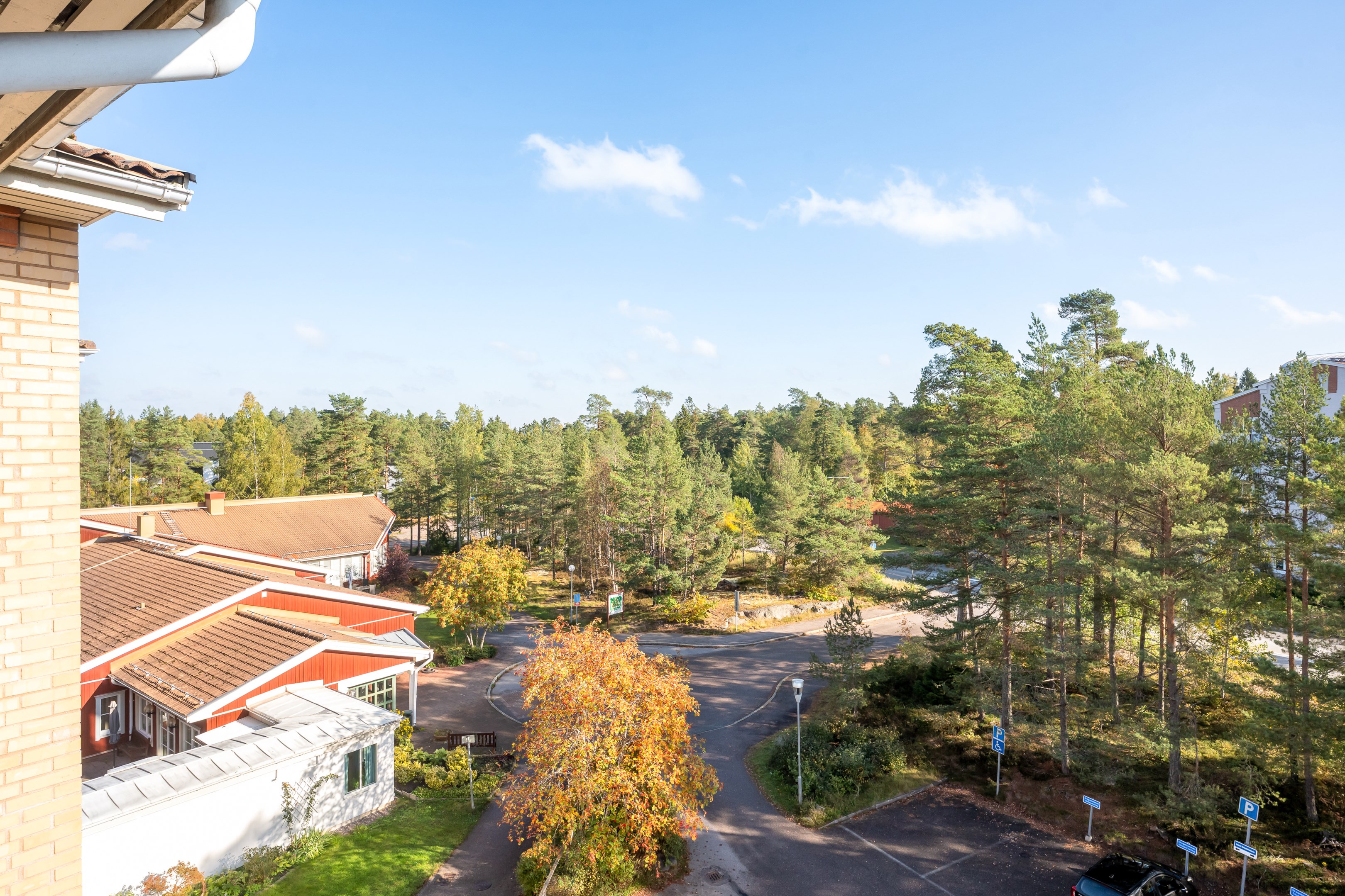 Bostadsbild från Stenbrohultsvägen 107, Till salu i Sävja, Uppsala