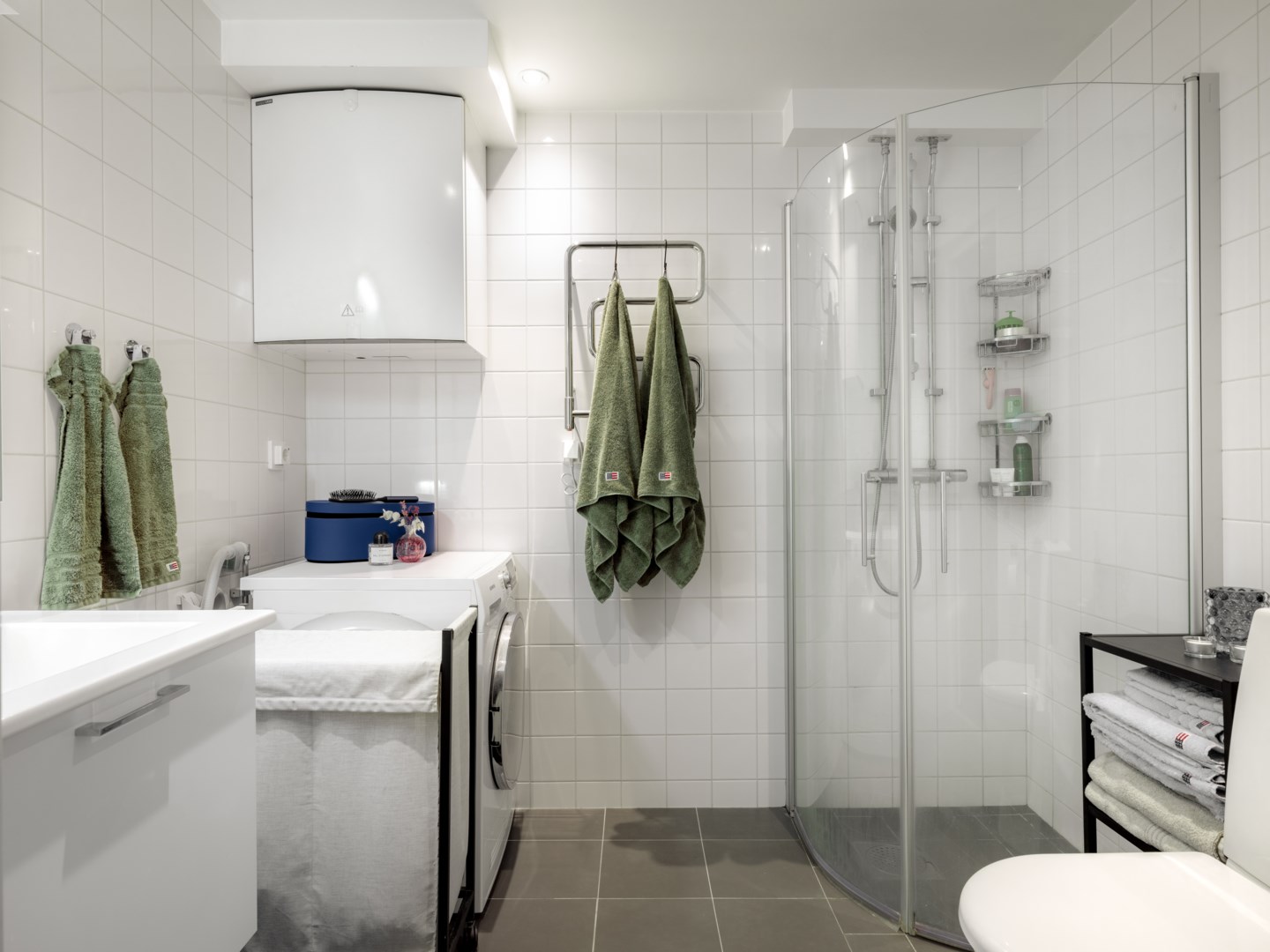 Bostadsbild från Stjernströms väg 3, Till salu i Örnsberg/Axelsberg, Stockholm