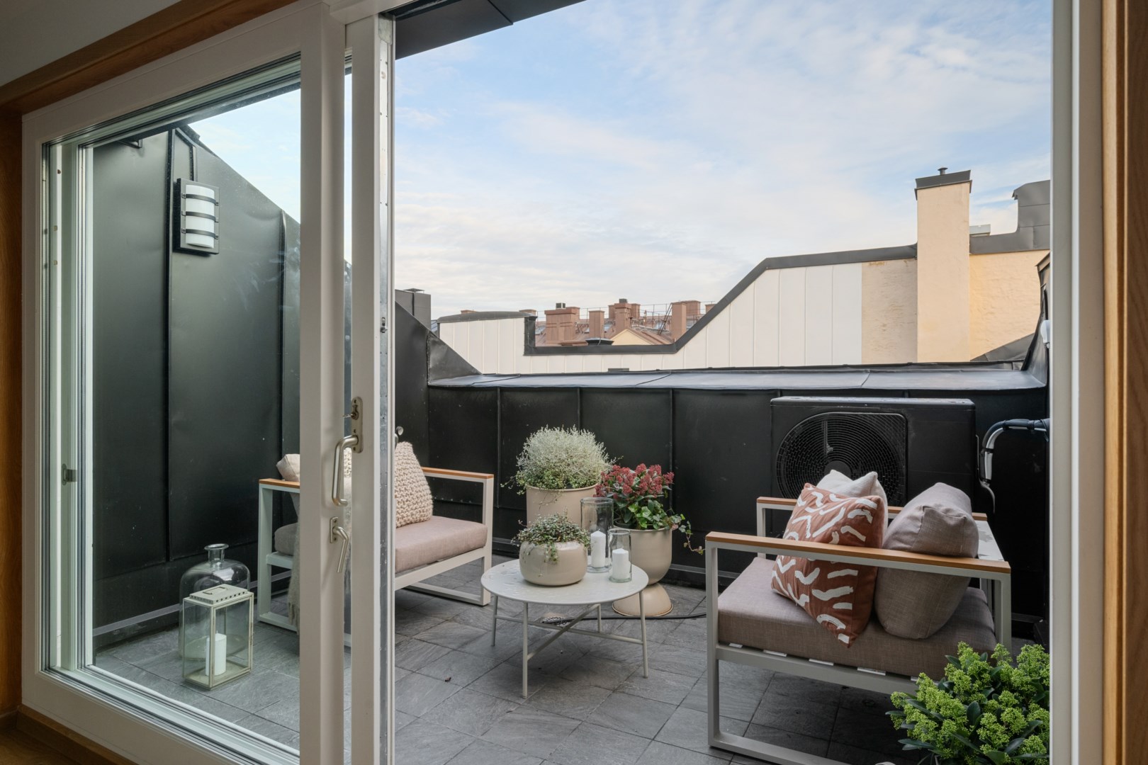 Bostadsbild från Johannesgatan 2, Till salu i Norrmalm, Stockholm