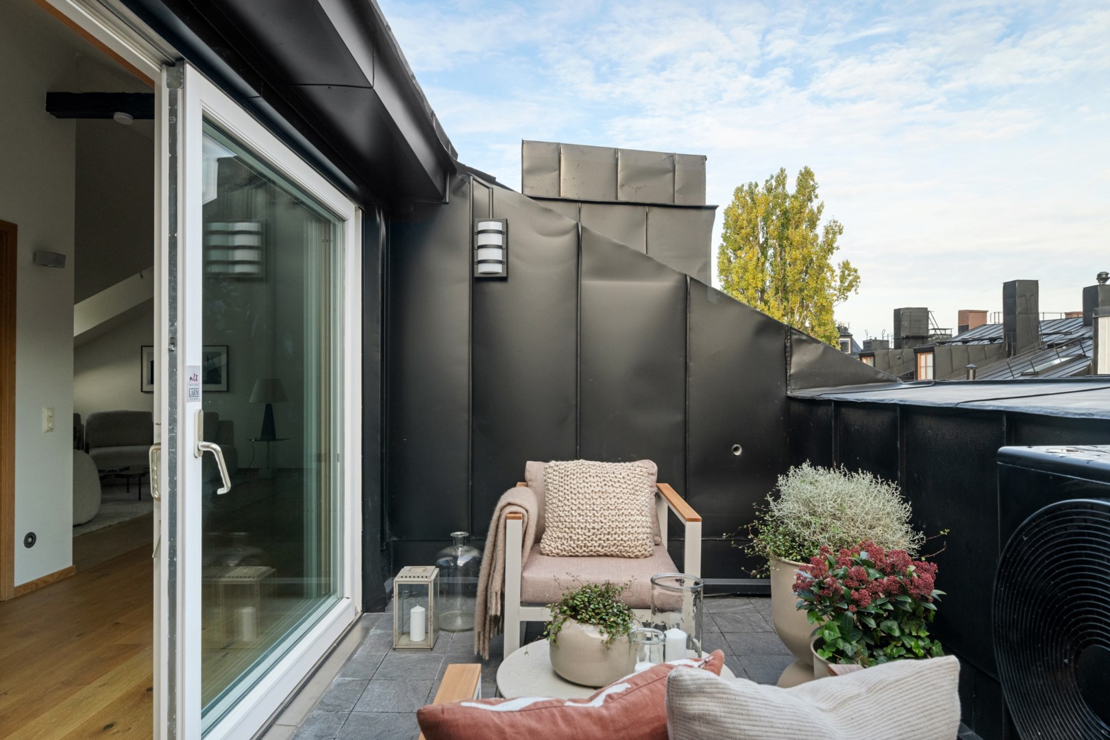 Bostadsbild från Johannesgatan 2, Till salu i Norrmalm, Stockholm