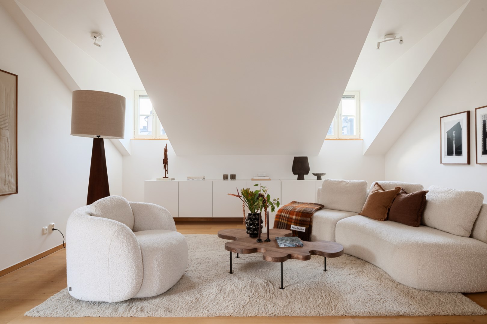 Bostadsbild från Johannesgatan 2, Till salu i Norrmalm, Stockholm