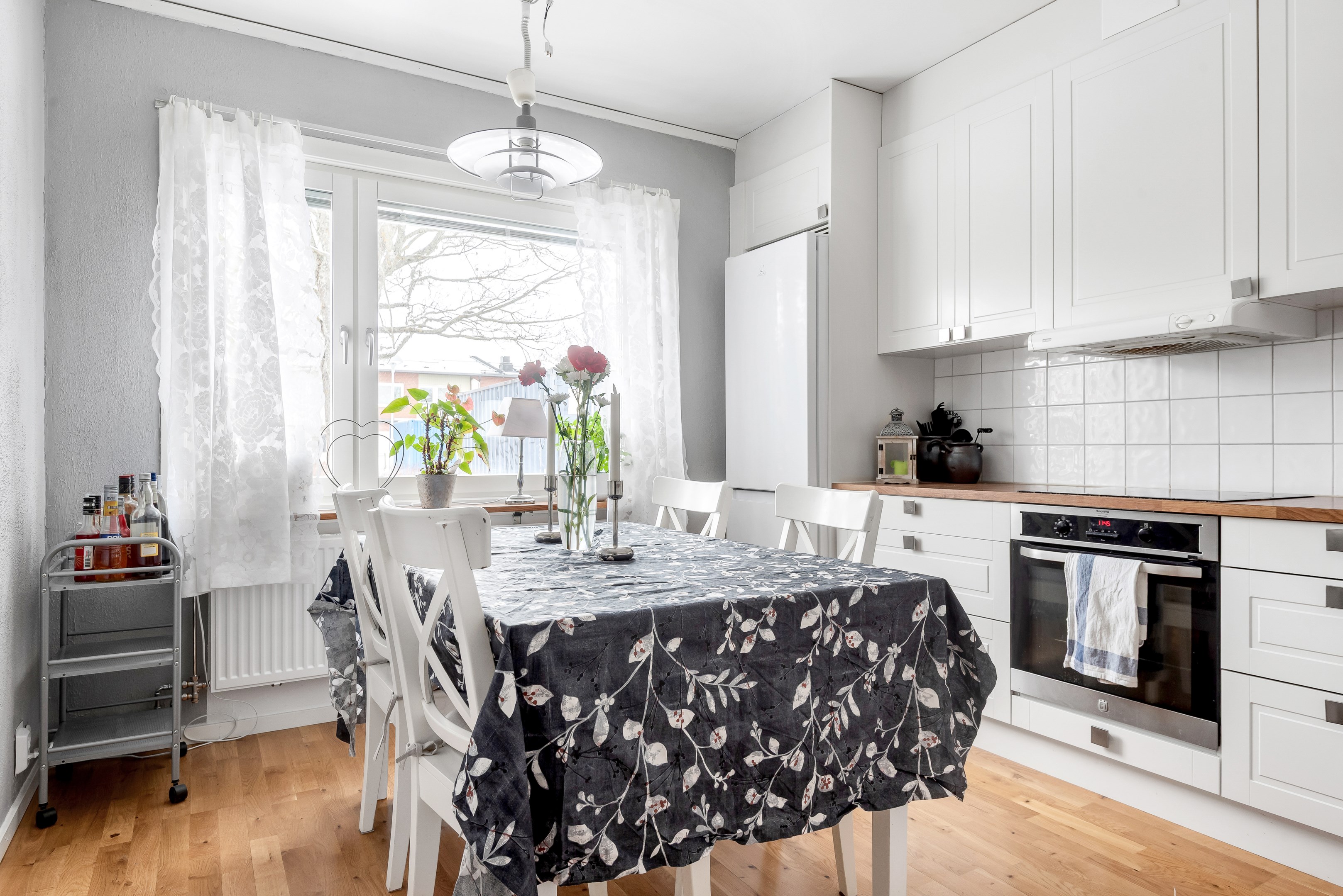 Bostadsbild från Körvelgatan 35B, Såld i Årsta, Uppsala