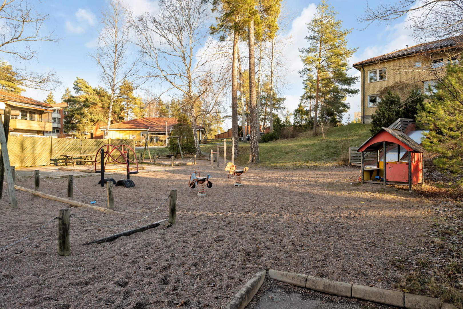 Bostadsbild från Bergslagsresan 3, Till salu i Sävja, Uppsala
