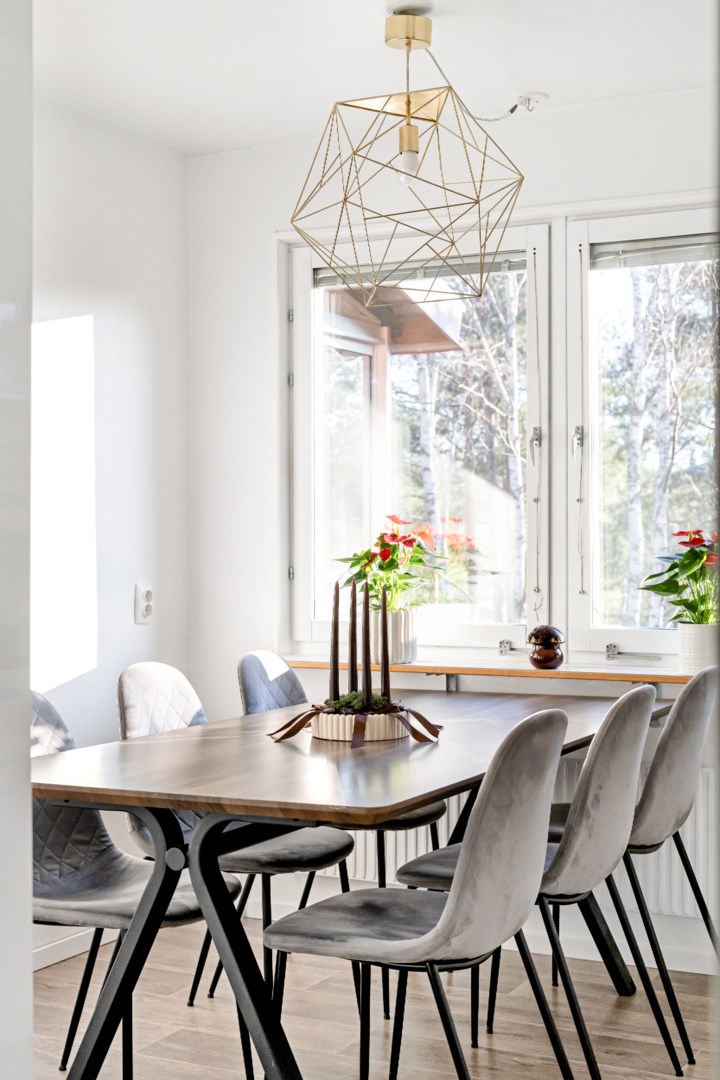 Bostadsbild från Bergslagsresan 3, Till salu i Sävja, Uppsala